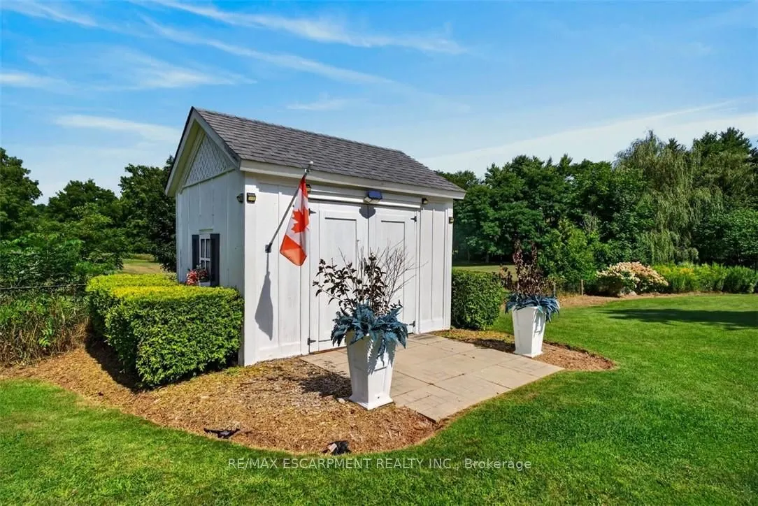 71 Concession 11 Road E