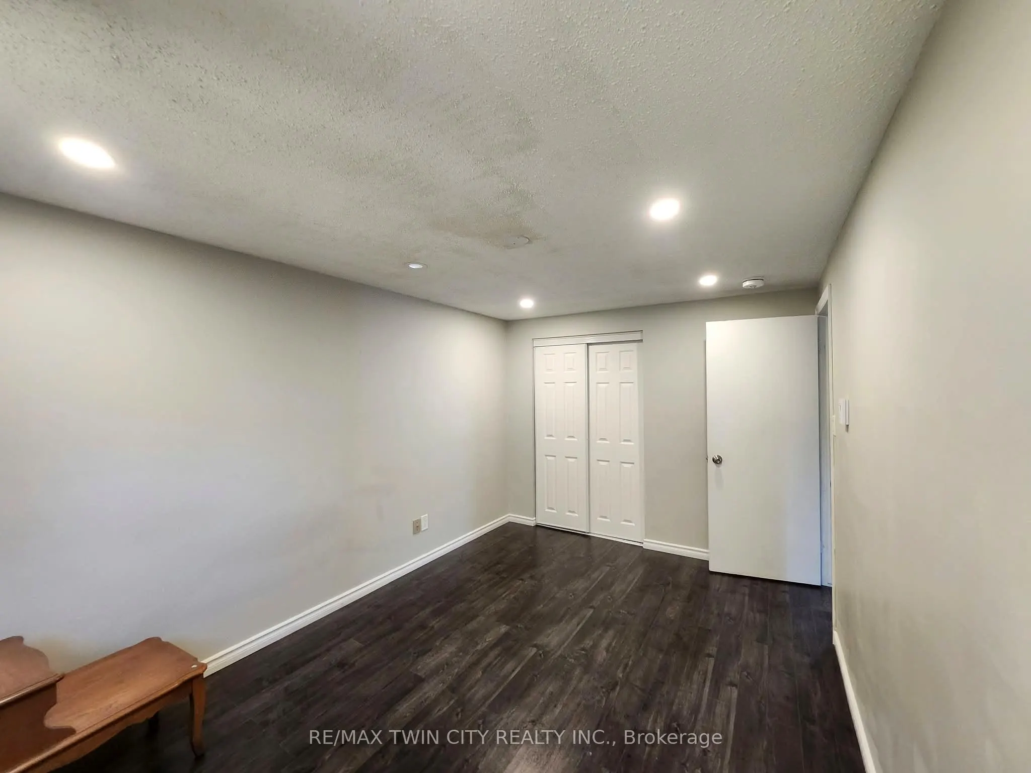 31 OLD CARRIAGE Drive