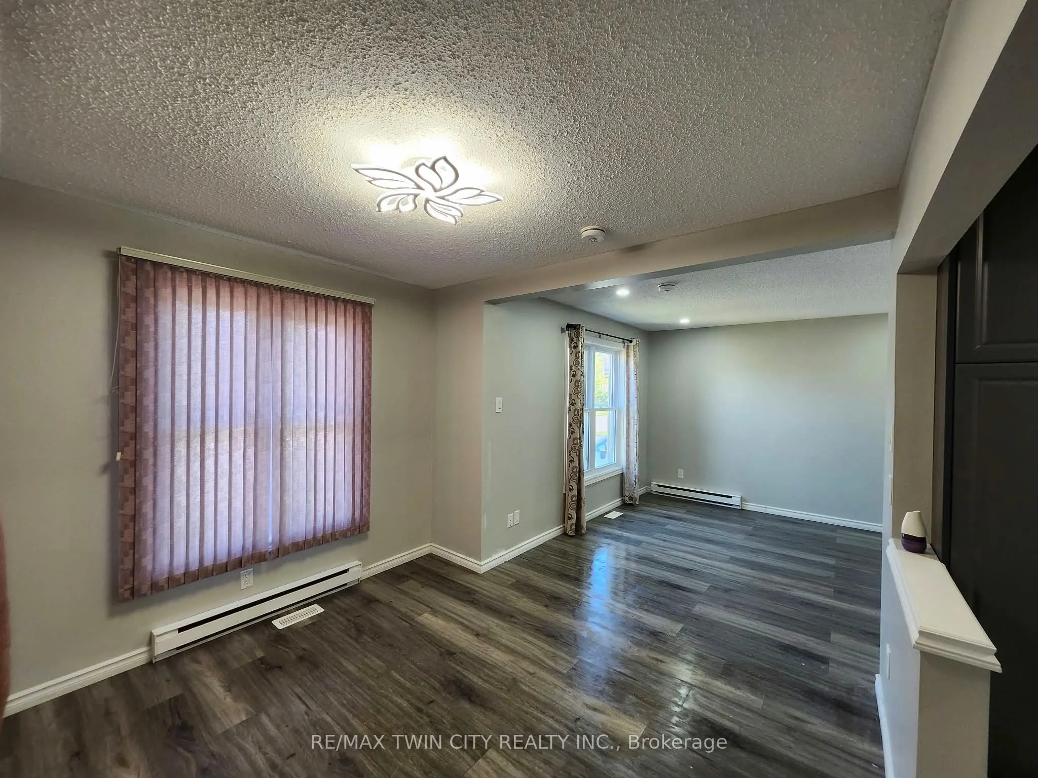 31 OLD CARRIAGE Drive