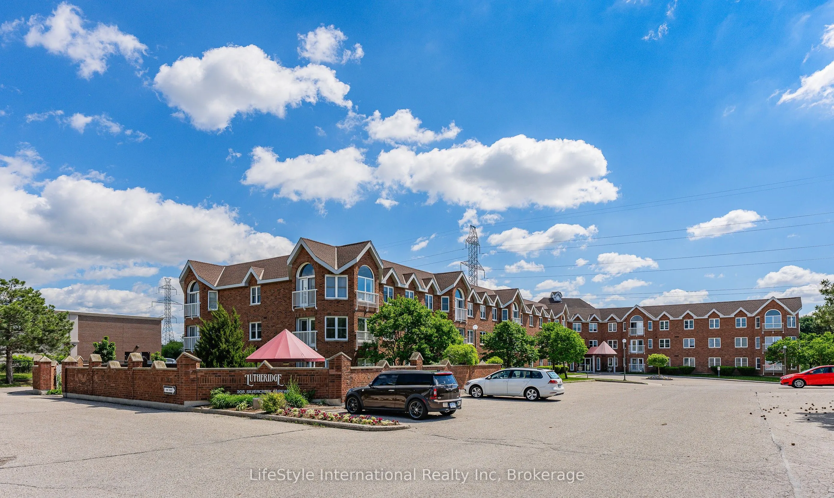 208 Silvercreek Parkway N #205