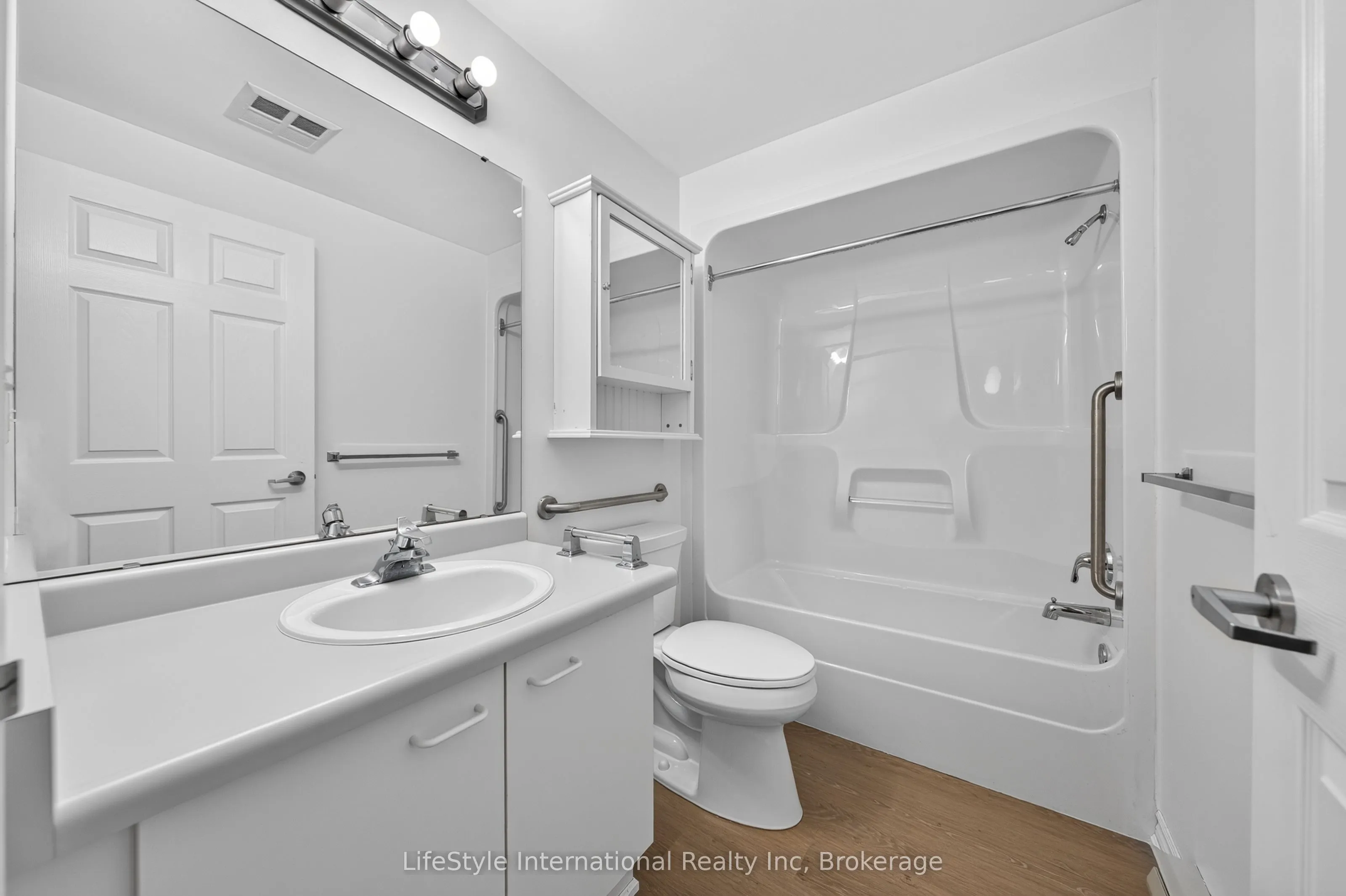 208 Silvercreek Parkway N #205