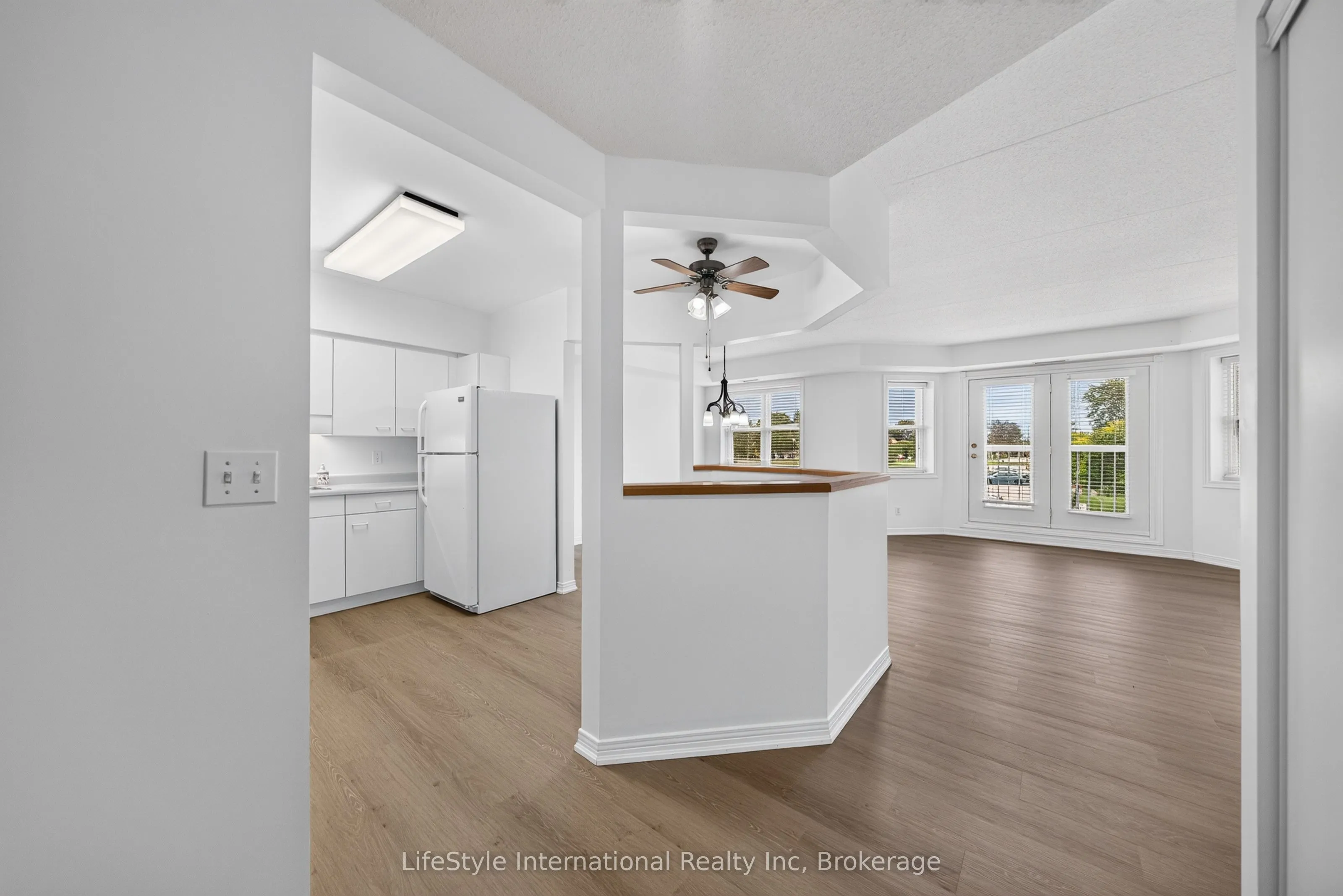 208 Silvercreek Parkway N #205
