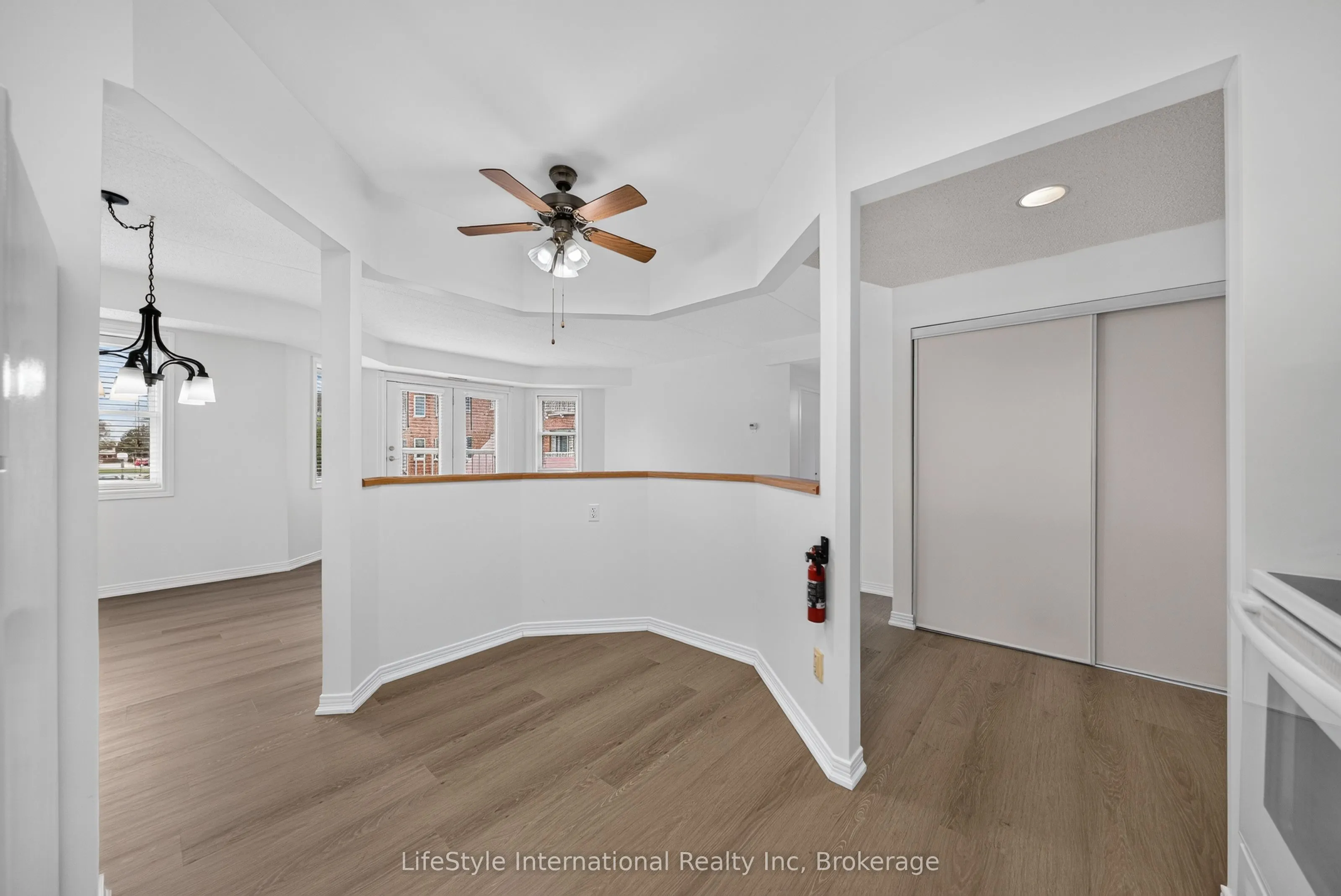 208 Silvercreek Parkway N #205