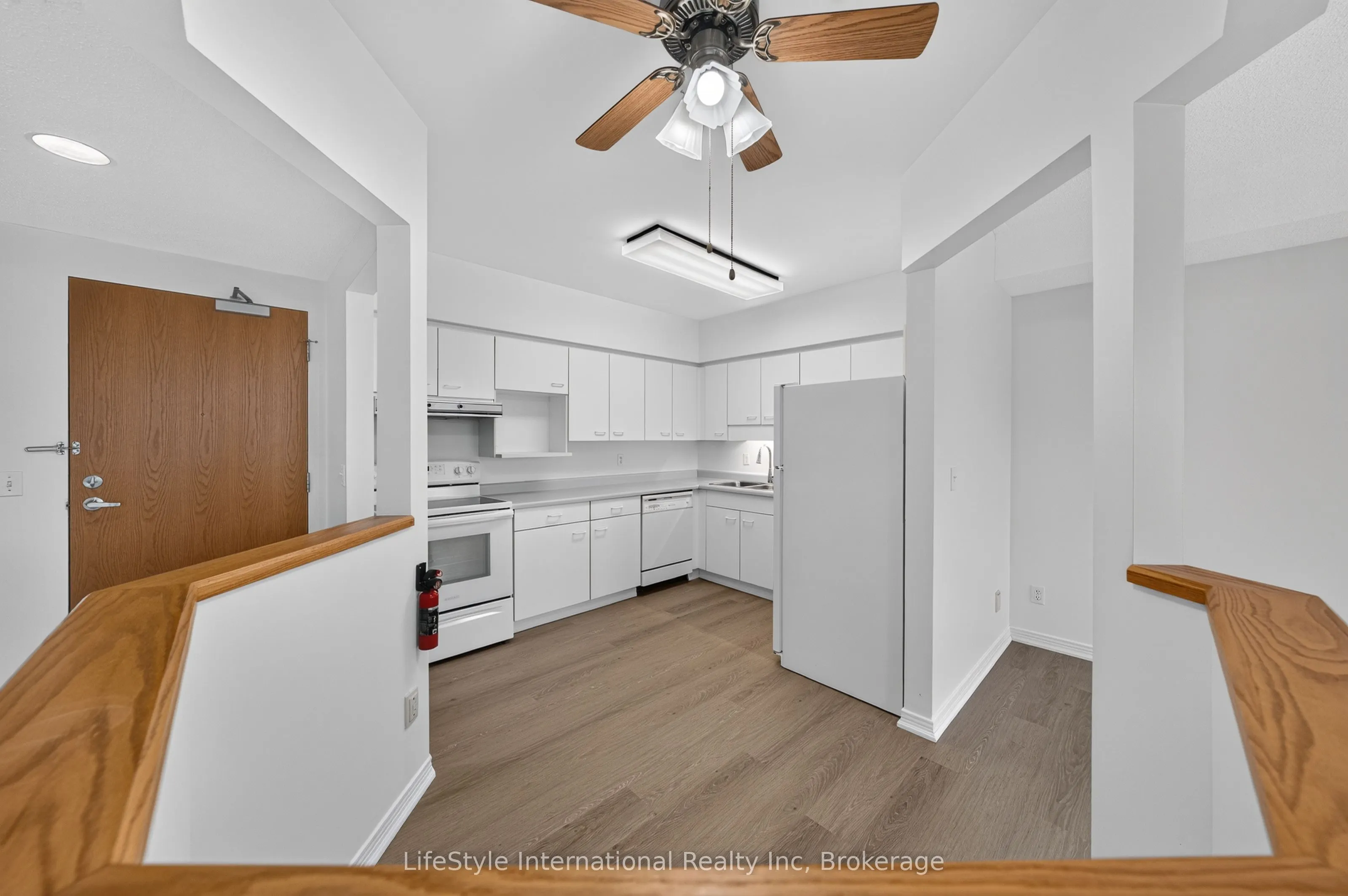 208 Silvercreek Parkway N #205