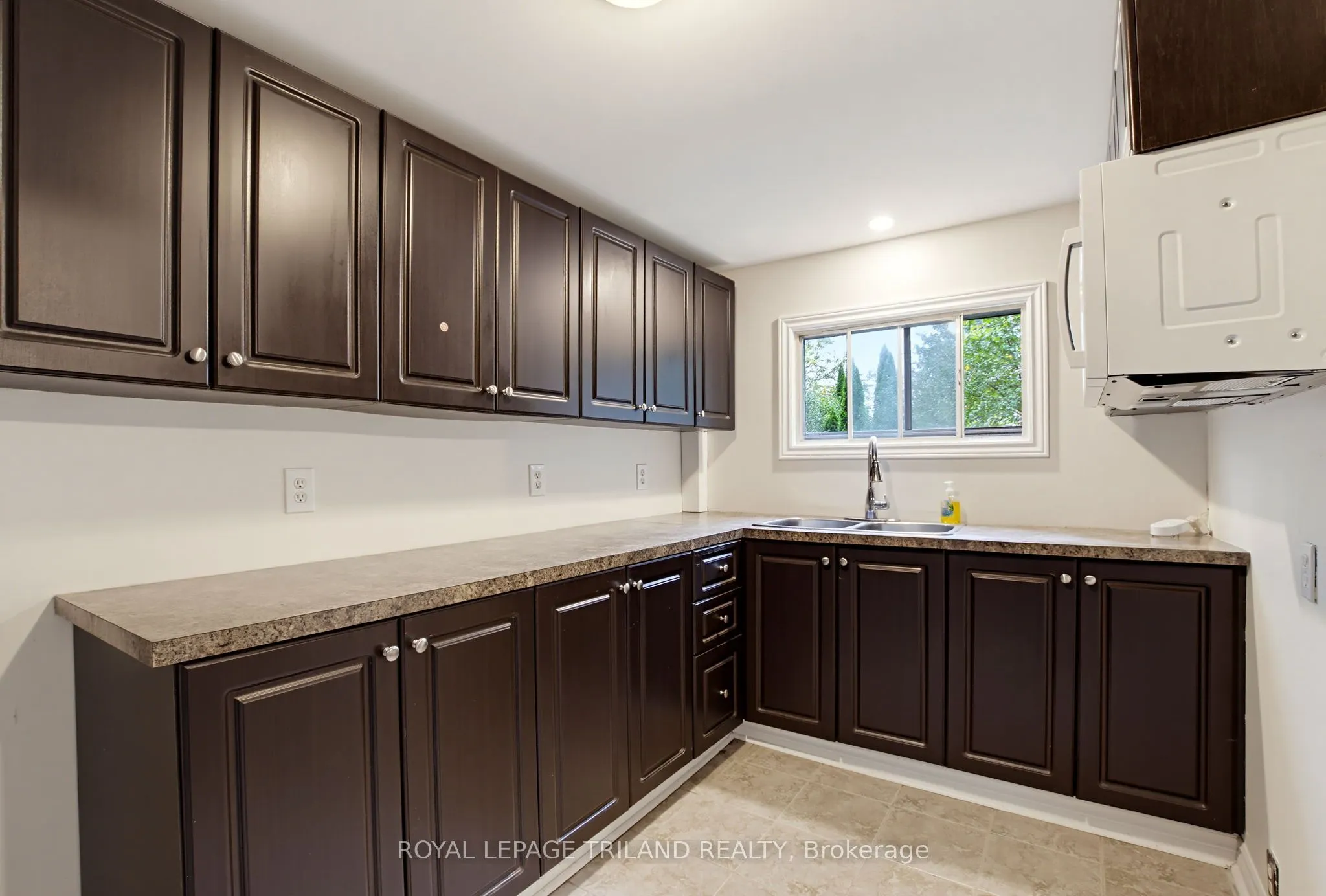585 Boler Road