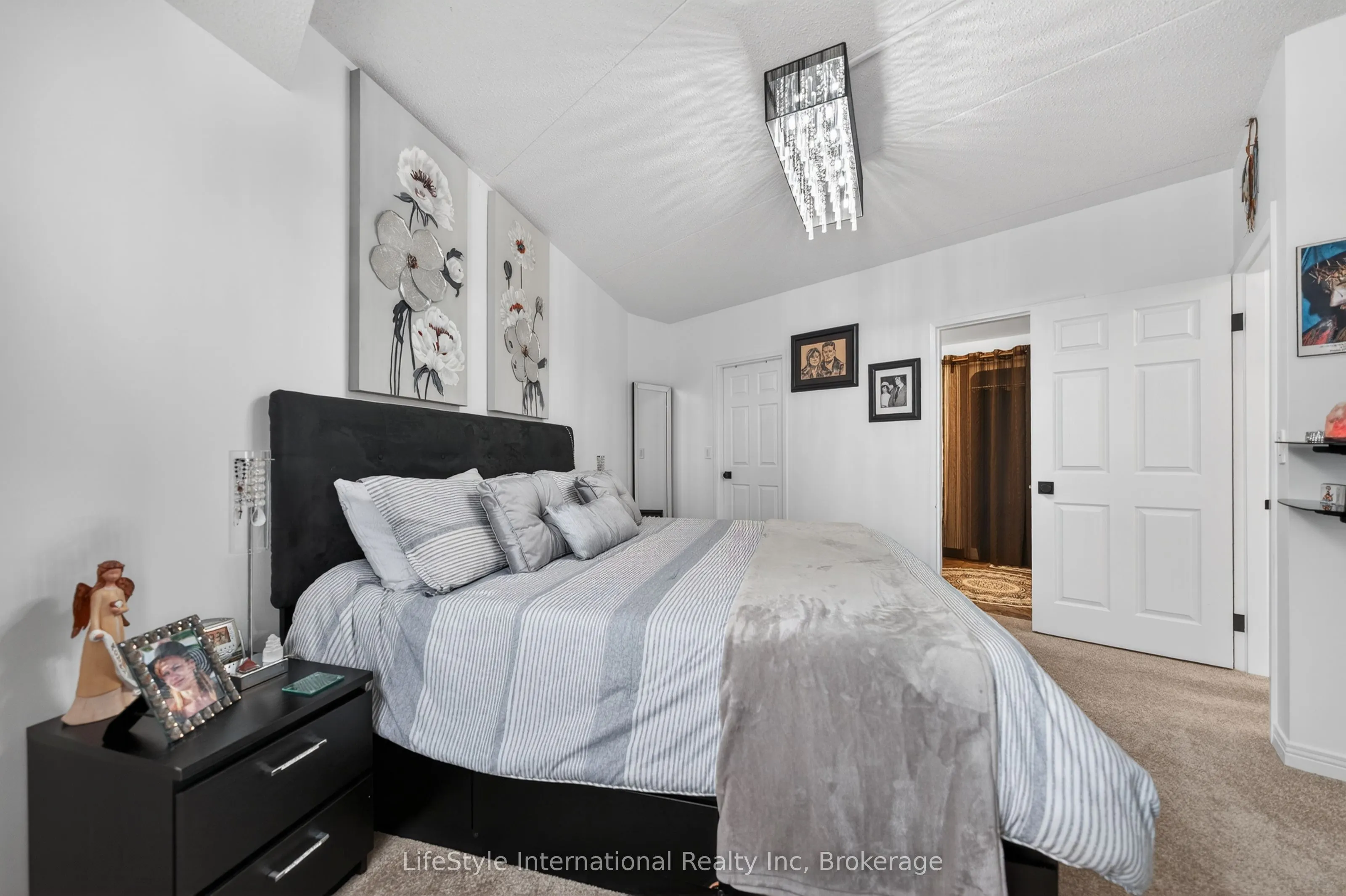 208 Silvercreek Parkway N #213