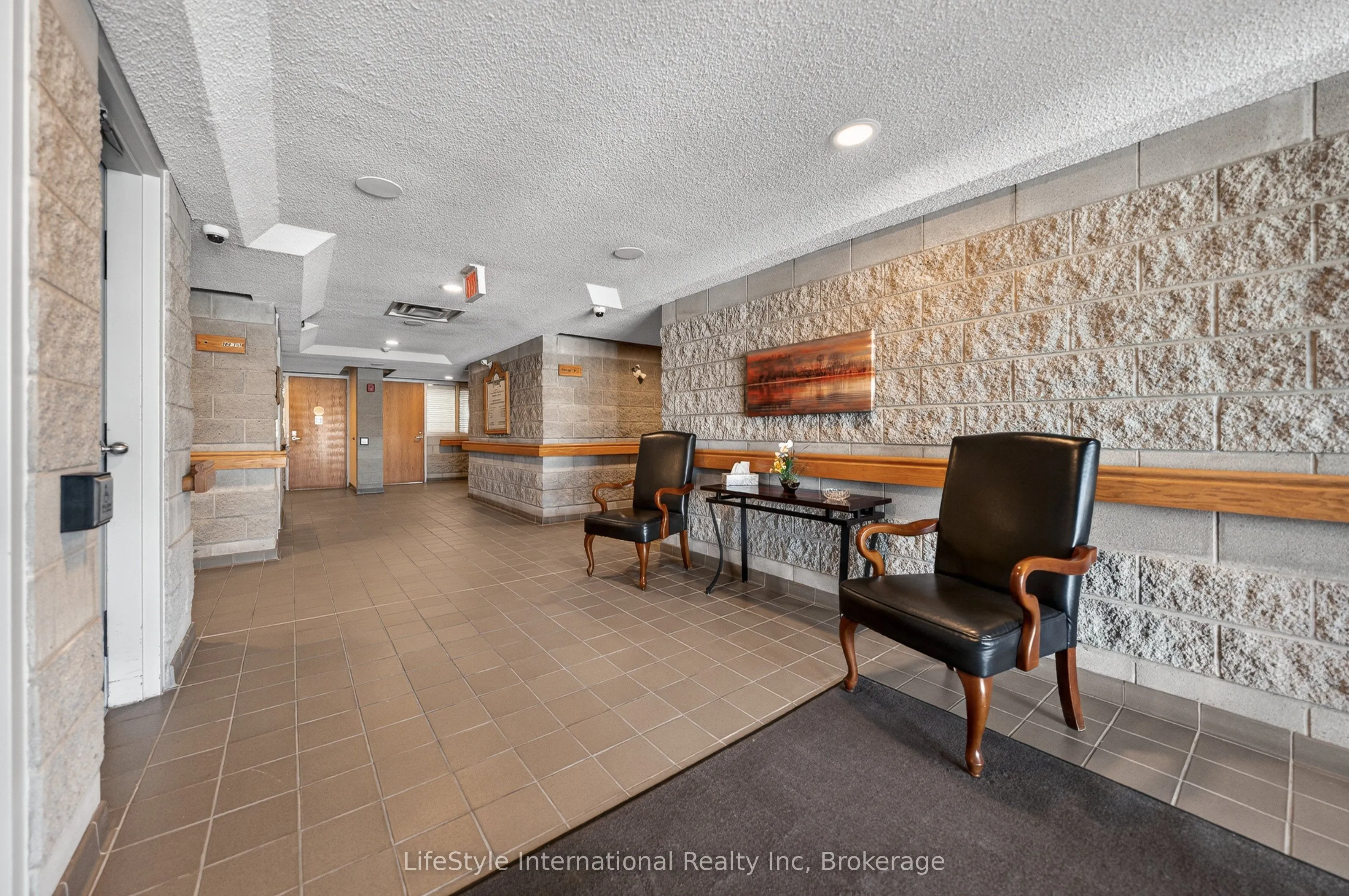 208 Silvercreek Parkway N #213