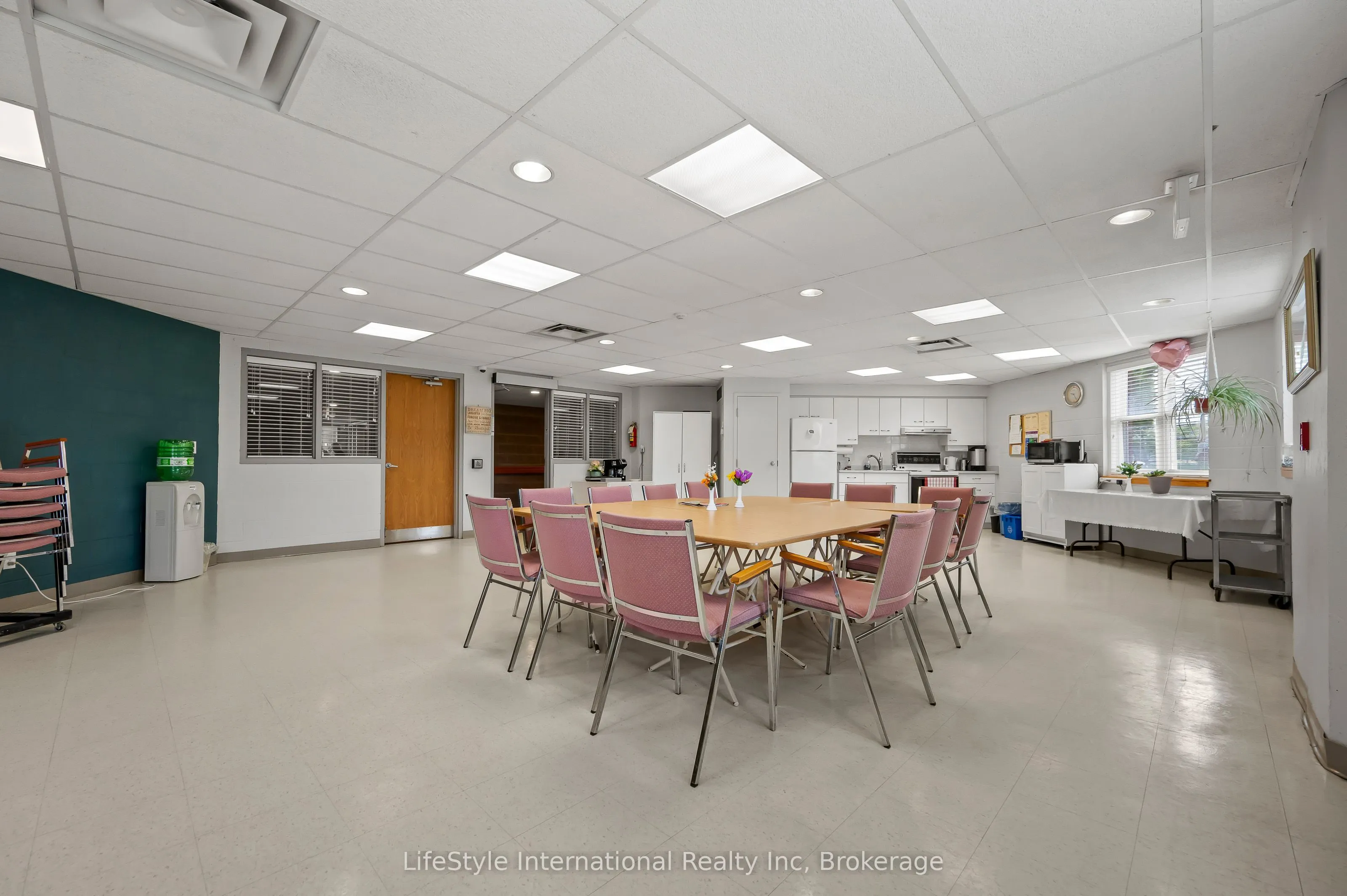 208 Silvercreek Parkway N #213