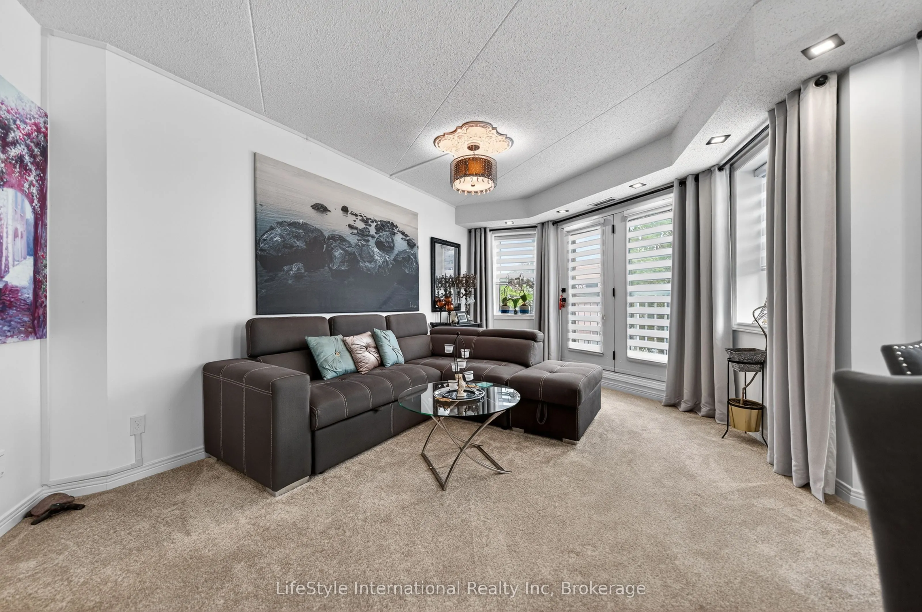 208 Silvercreek Parkway N #213
