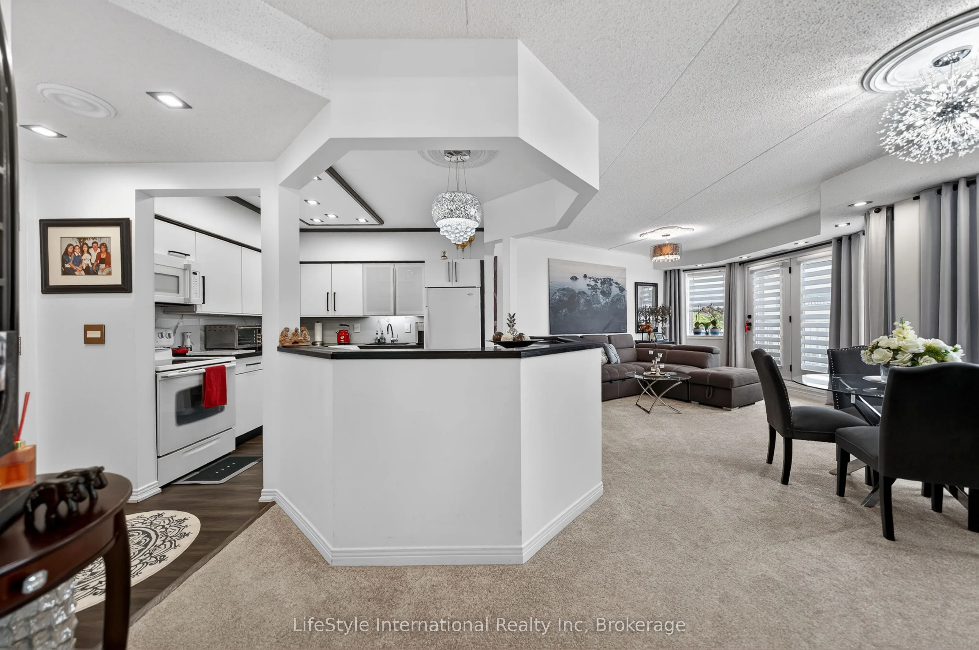 208 Silvercreek Parkway N #213