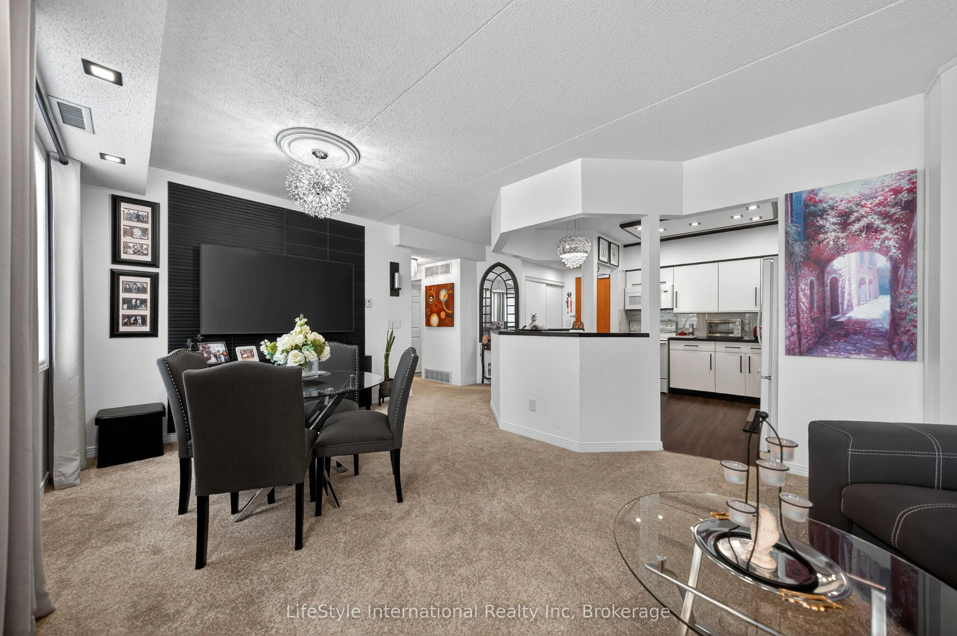 208 Silvercreek Parkway N #213