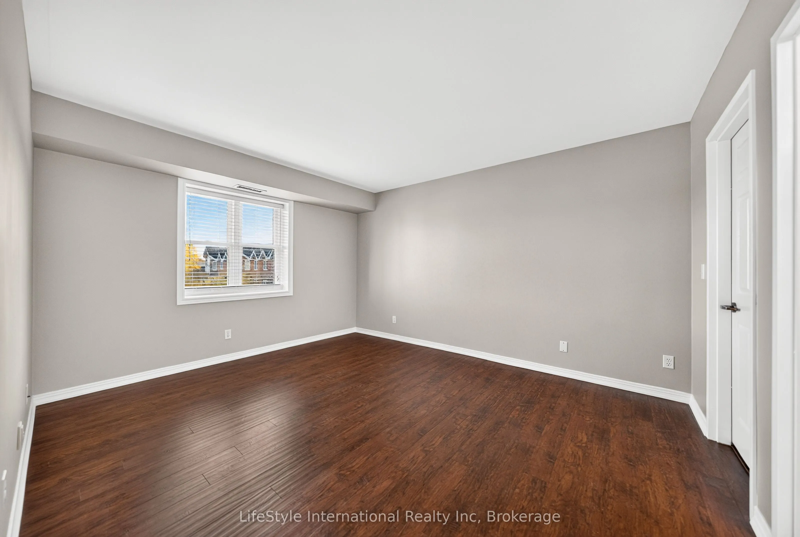 208 Silvercreek Parkway N #306