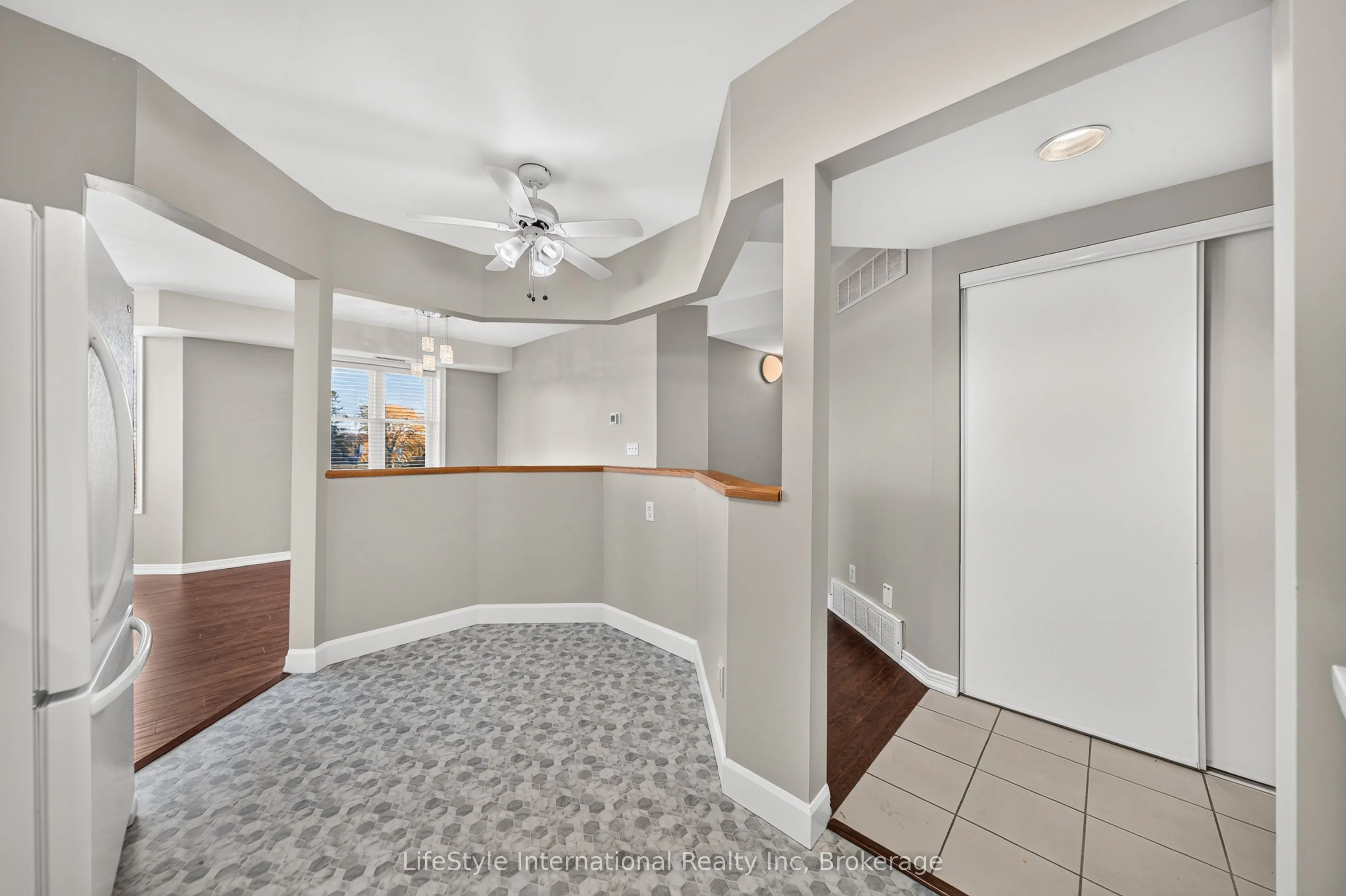 208 Silvercreek Parkway N #306