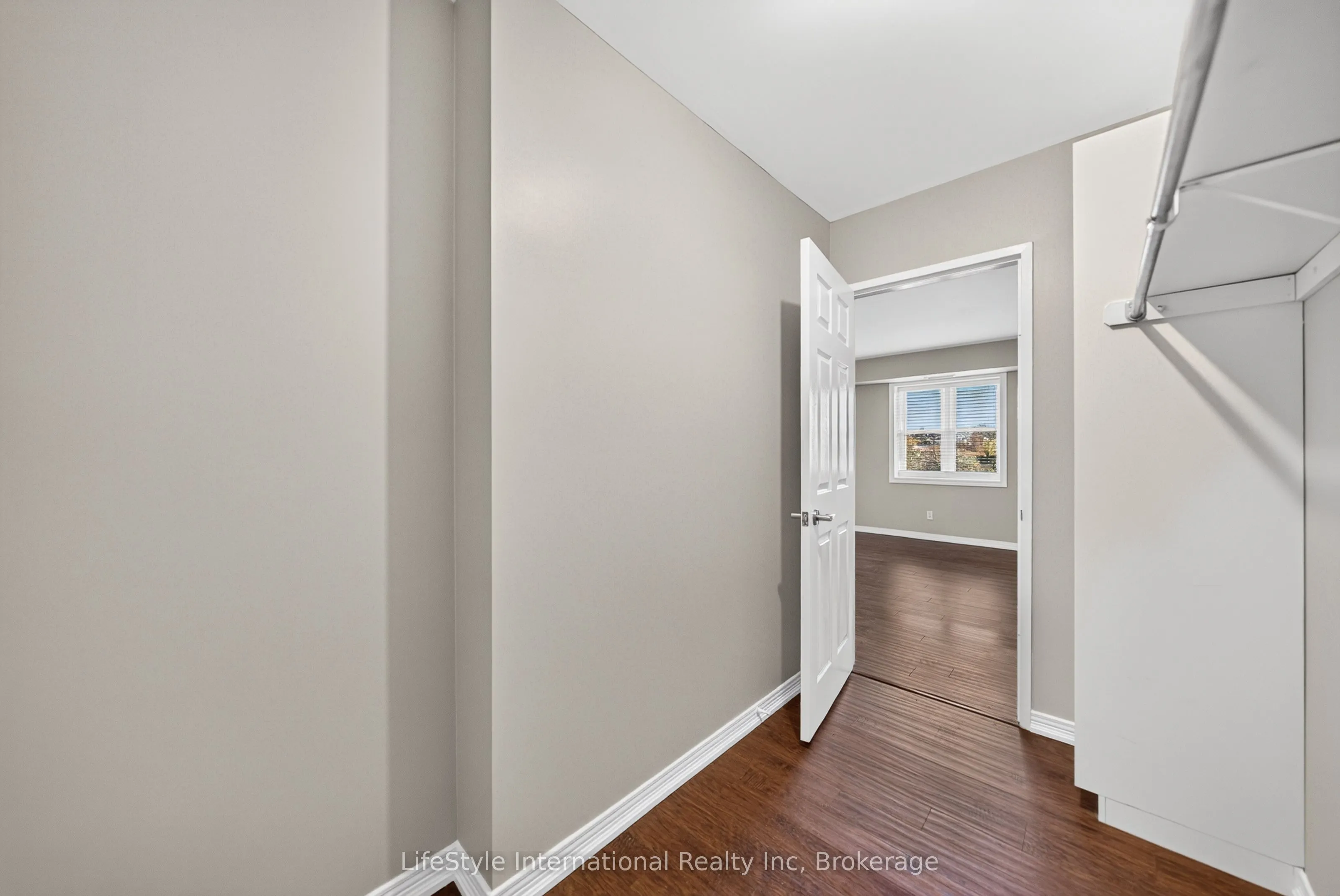 208 Silvercreek Parkway N #306