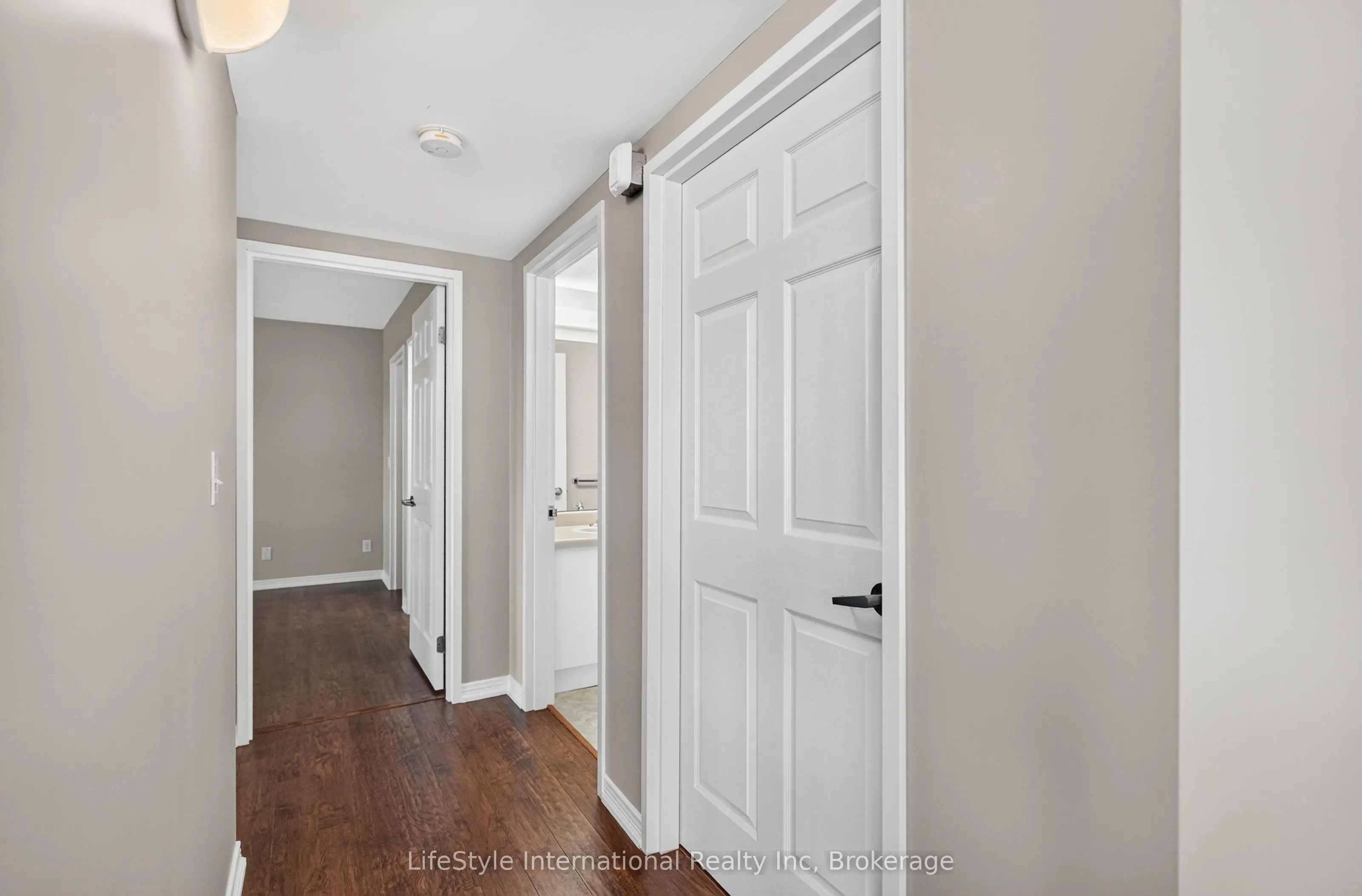 208 Silvercreek Parkway N #306