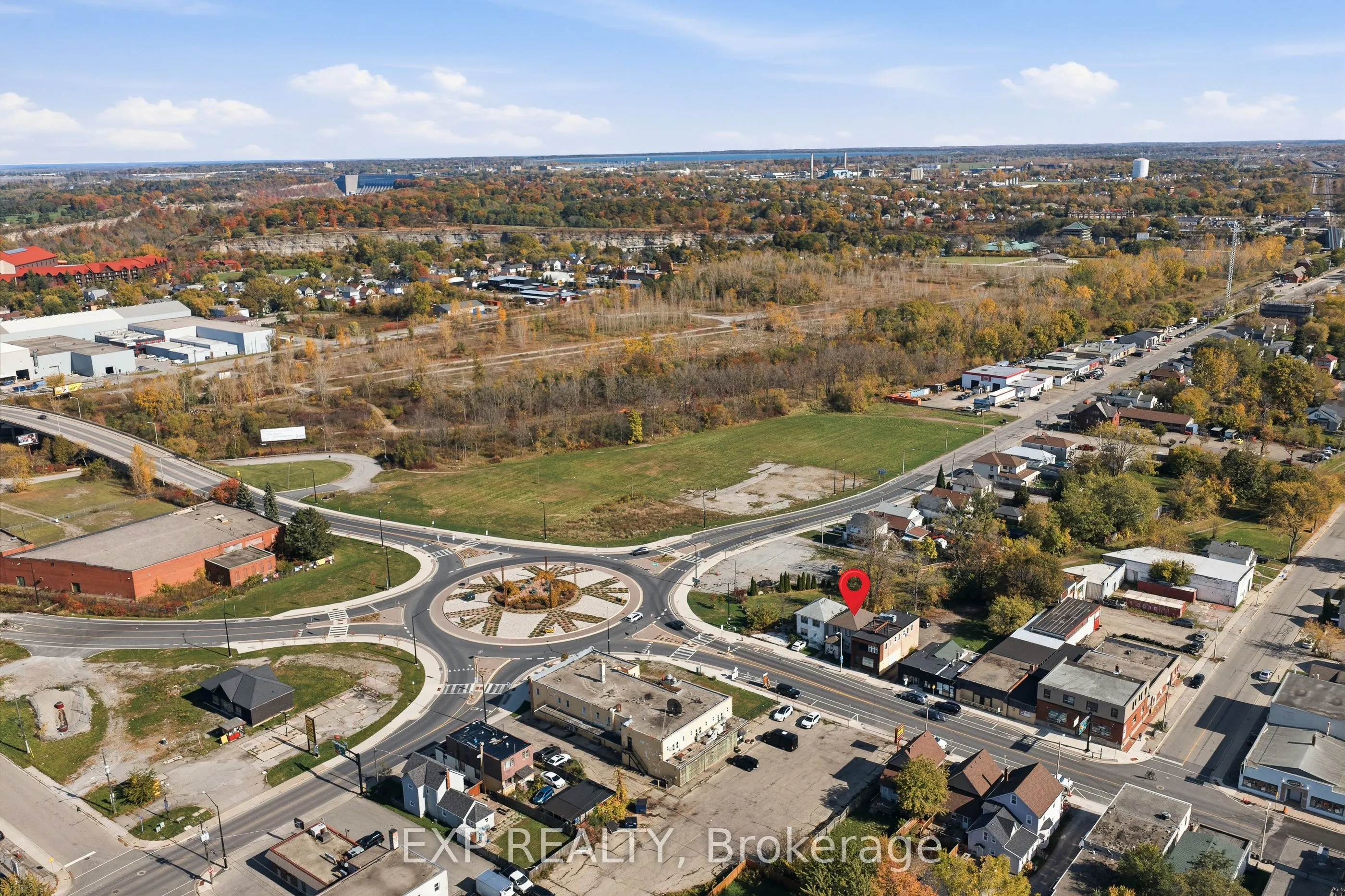 4548 Victoria Avenue
