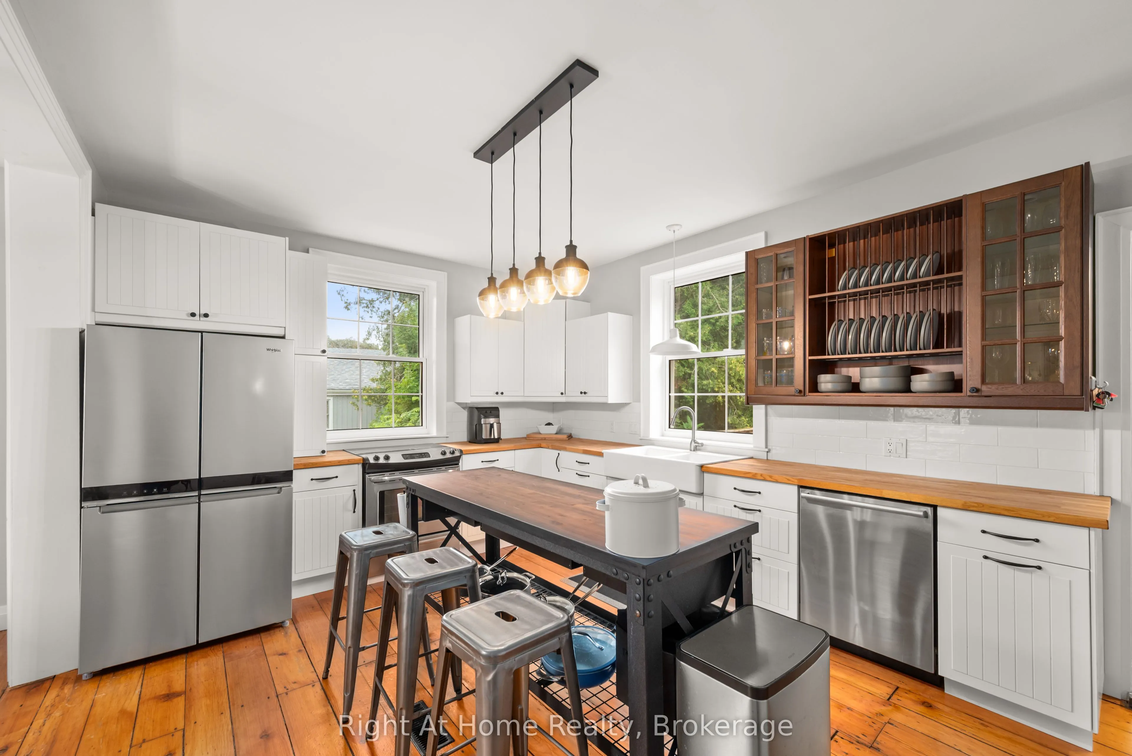 88 King Street E