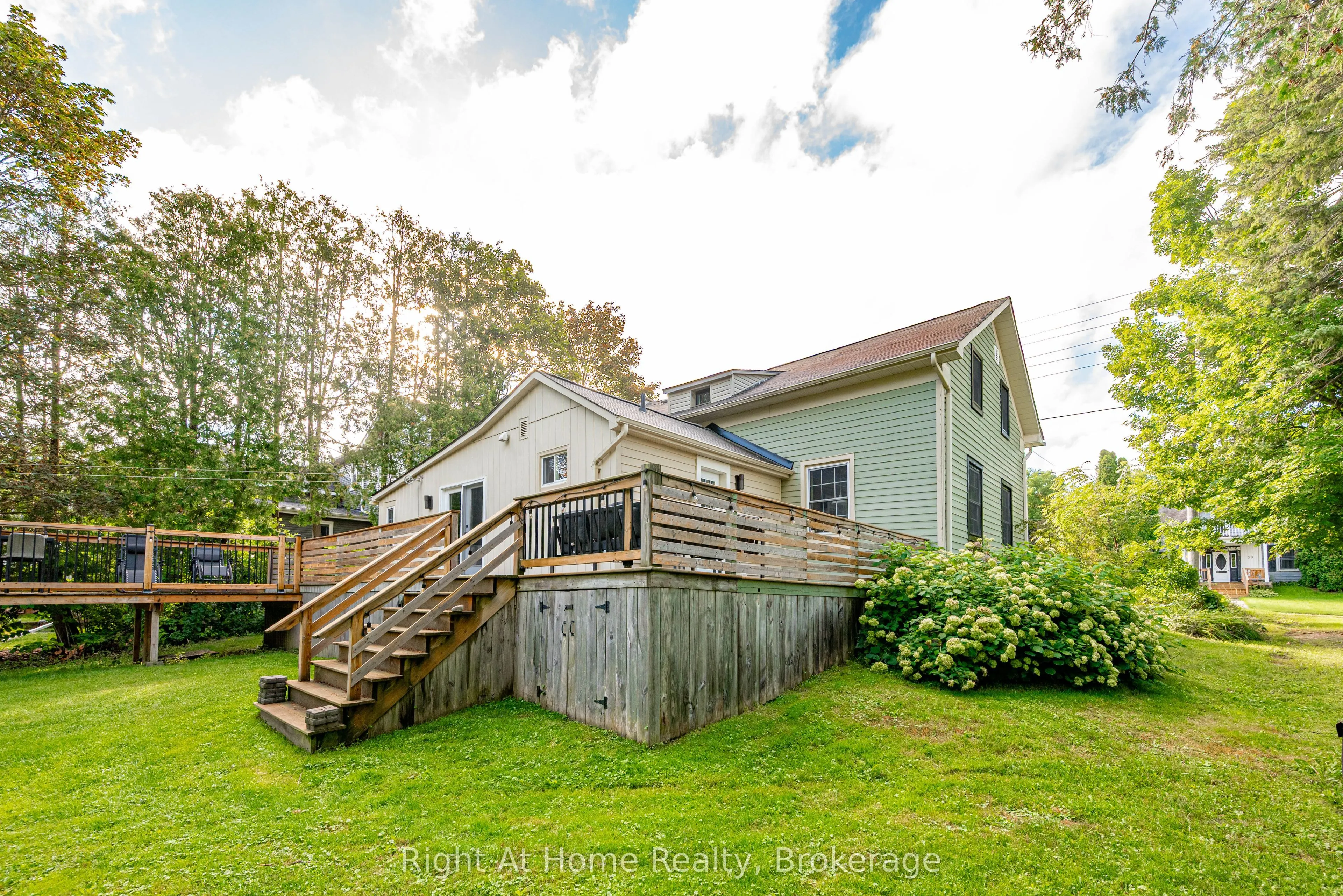 88 King Street E