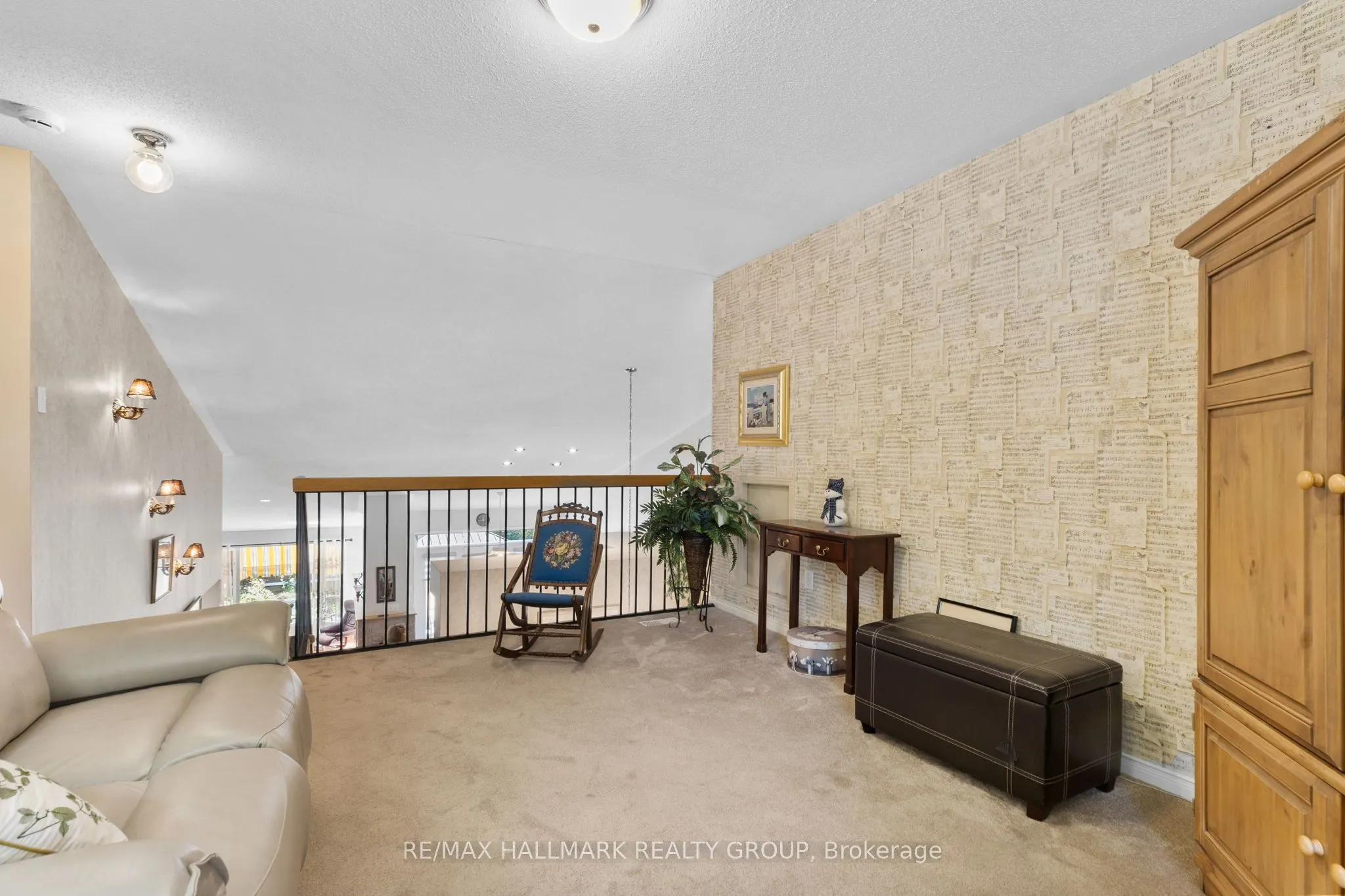 2093 AUBURN RIDGE Drive