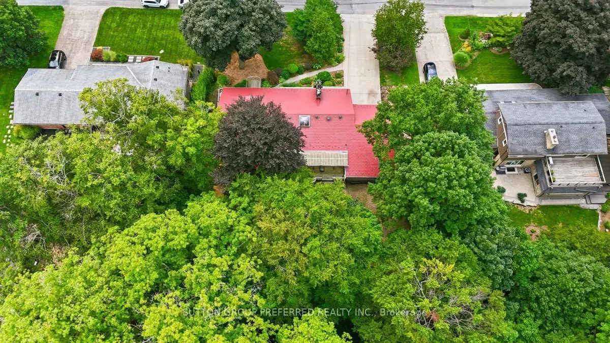 7 Metamora Crescent