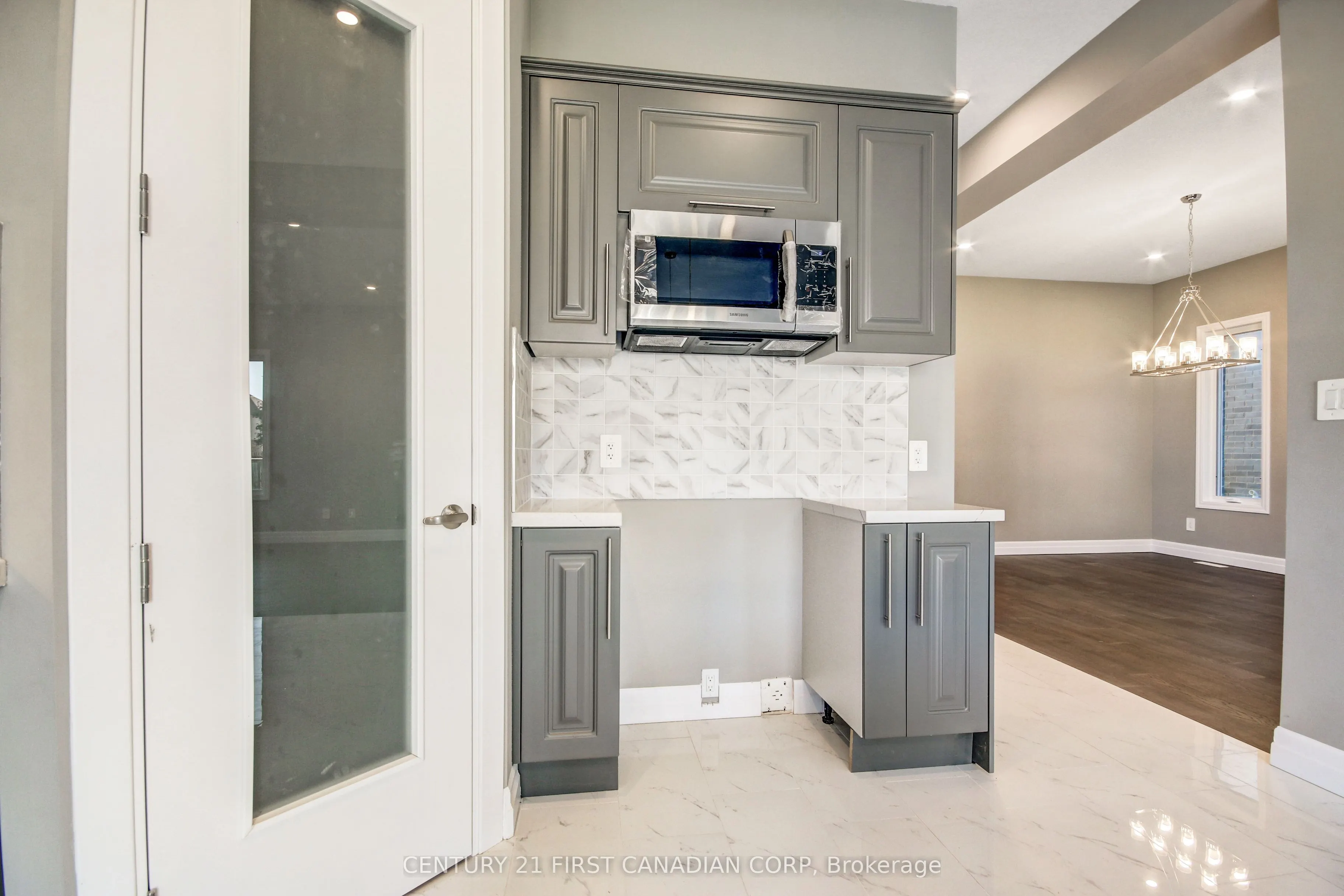 2920 Lemieux Walk
