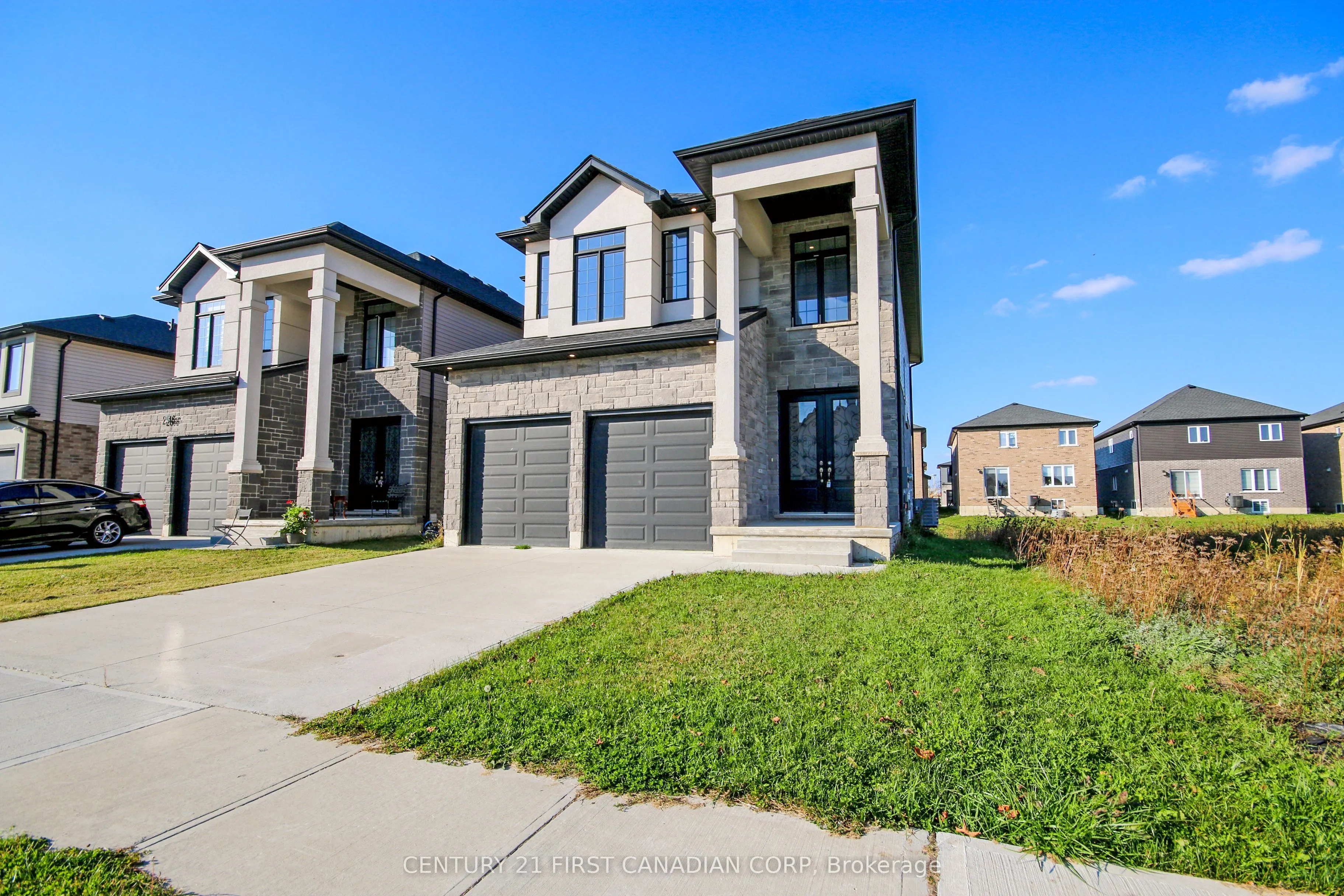 2920 Lemieux Walk
