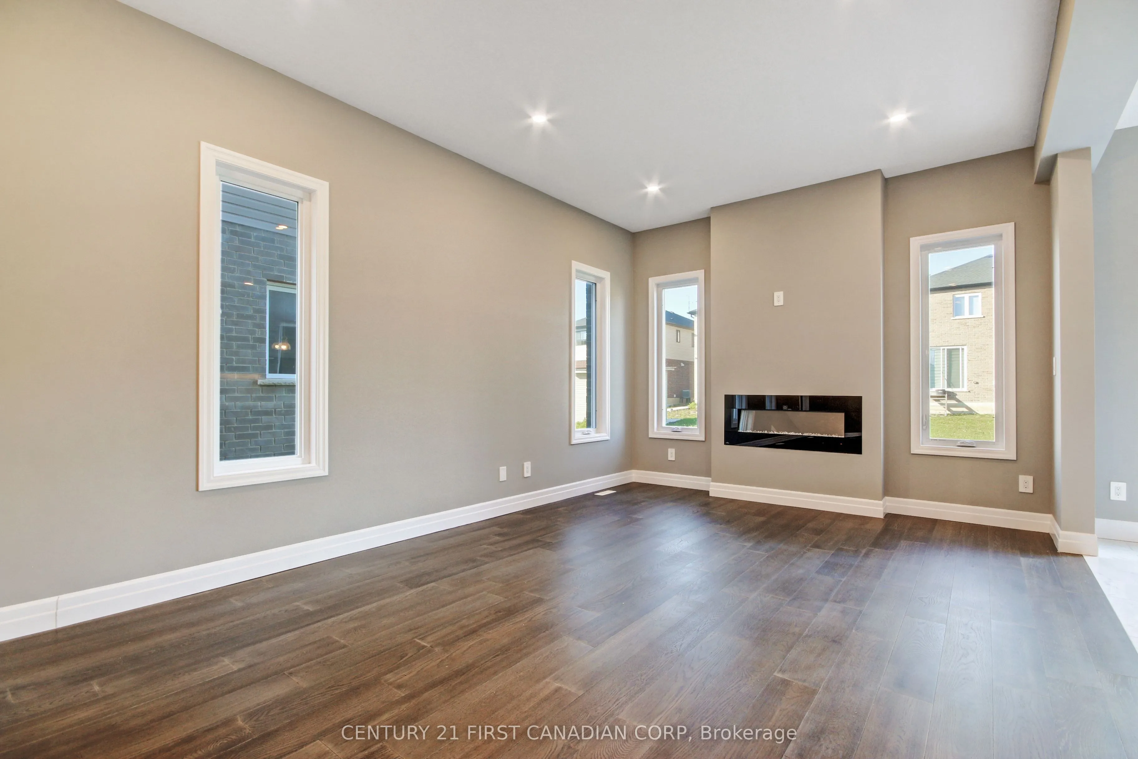 2920 Lemieux Walk