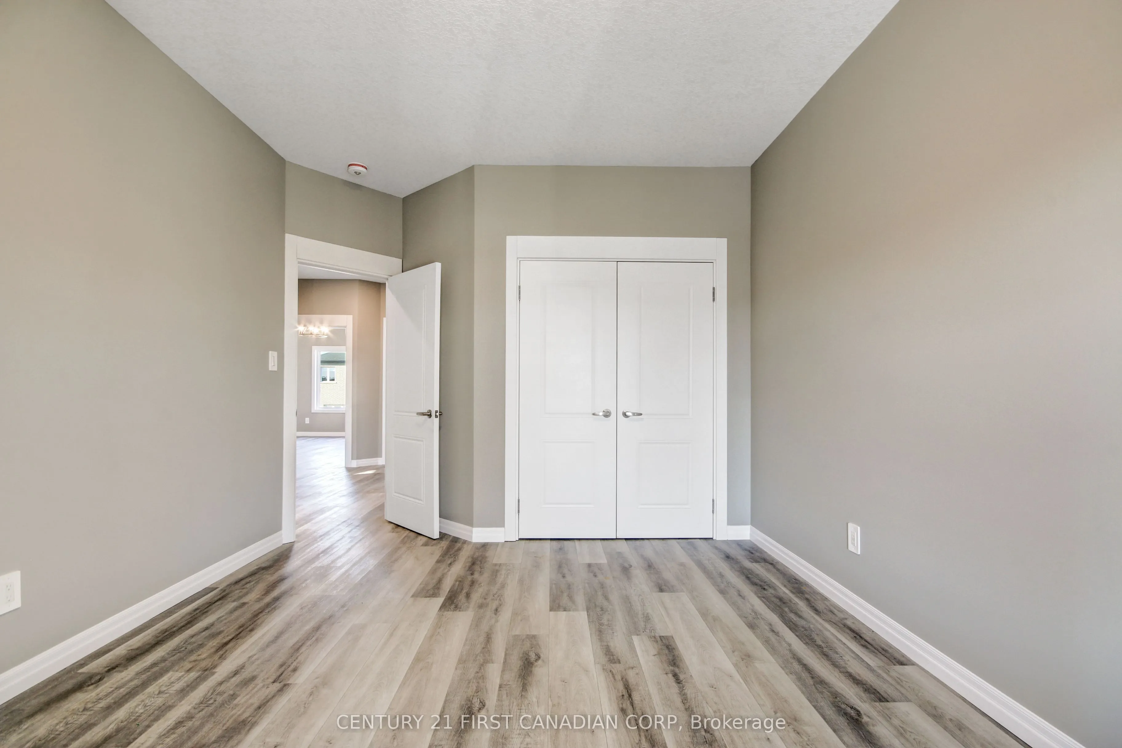 2920 Lemieux Walk