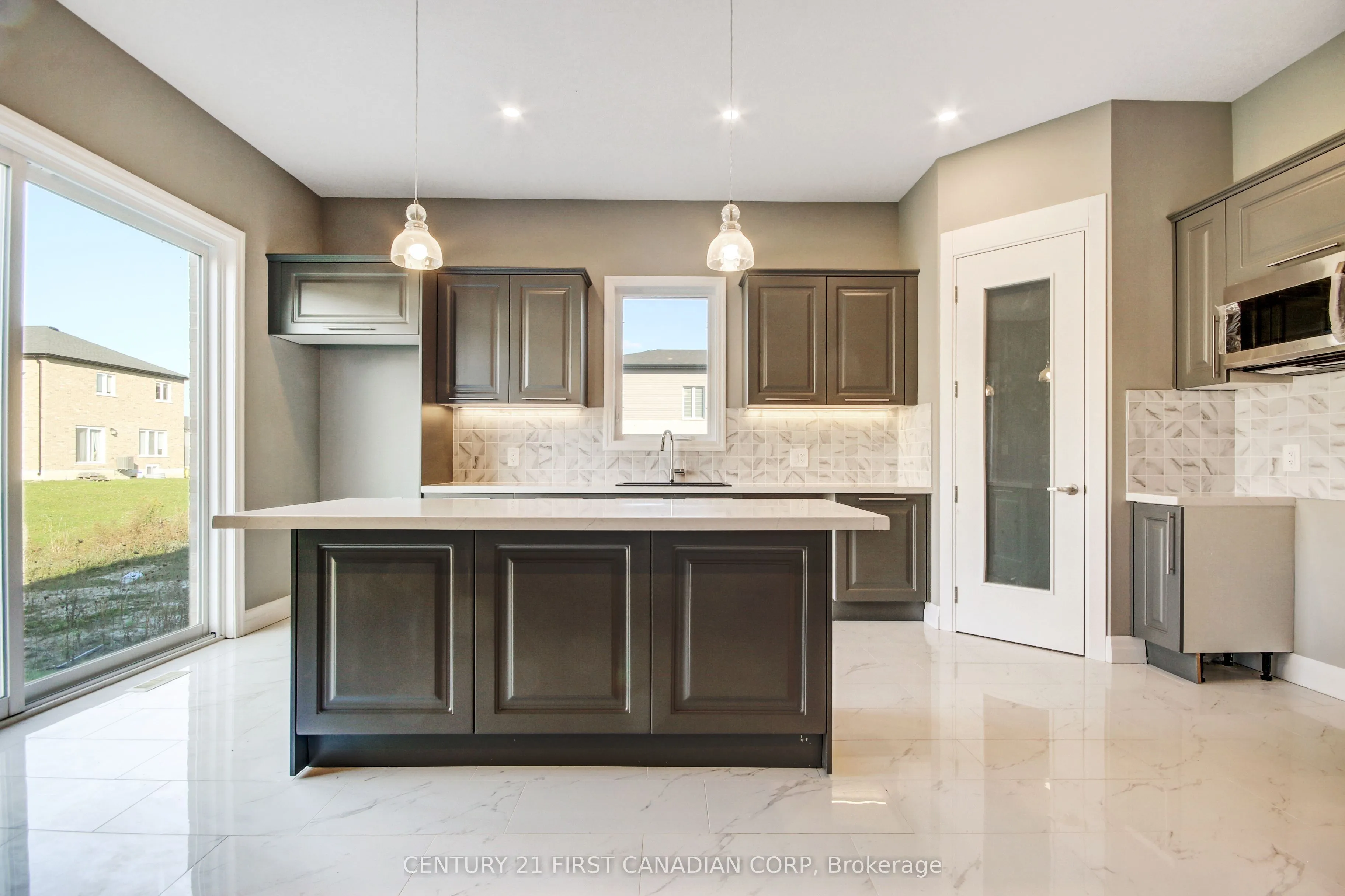 2920 Lemieux Walk