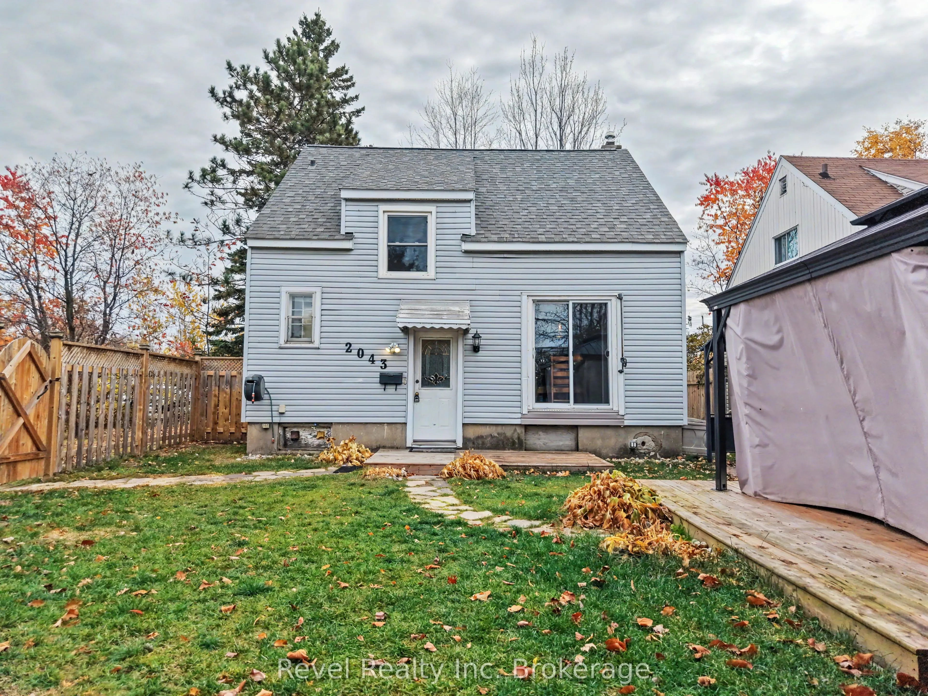 2043 Drew Street