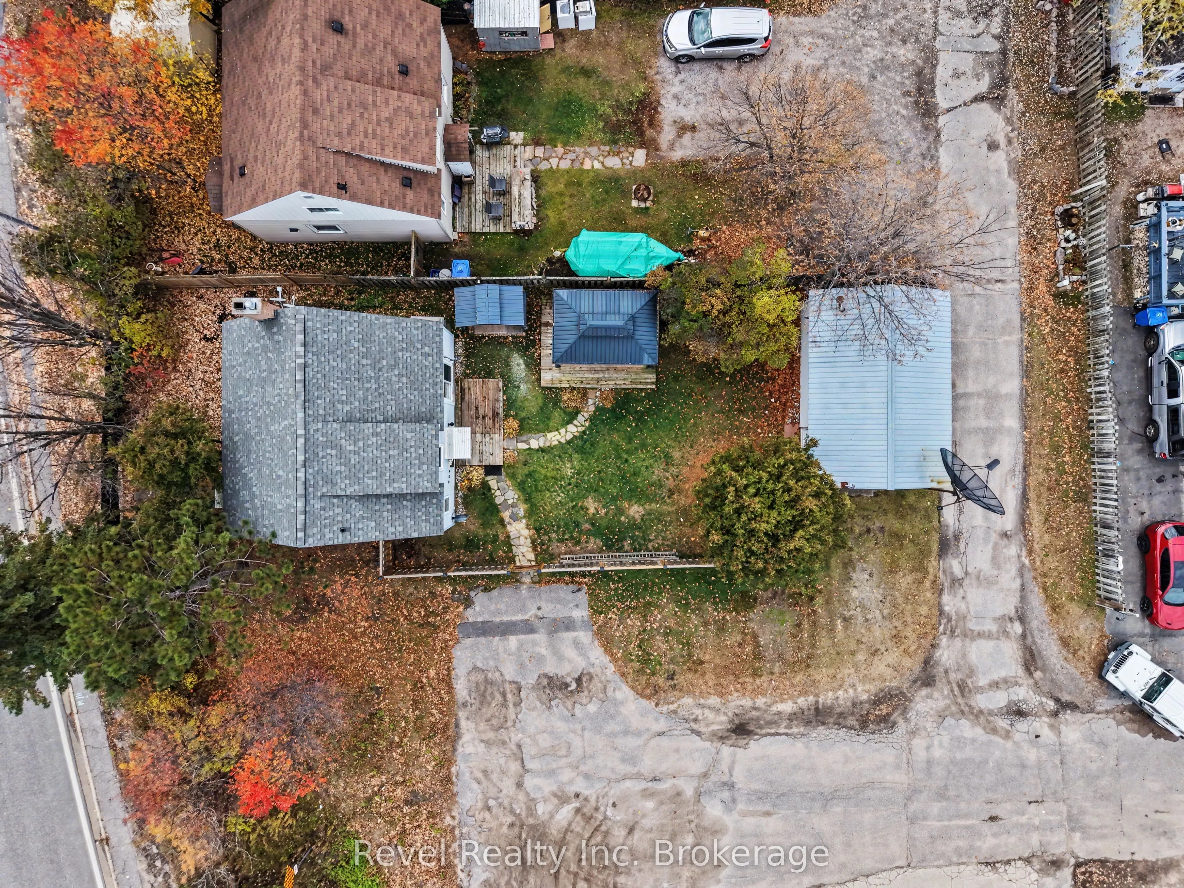2043 Drew Street