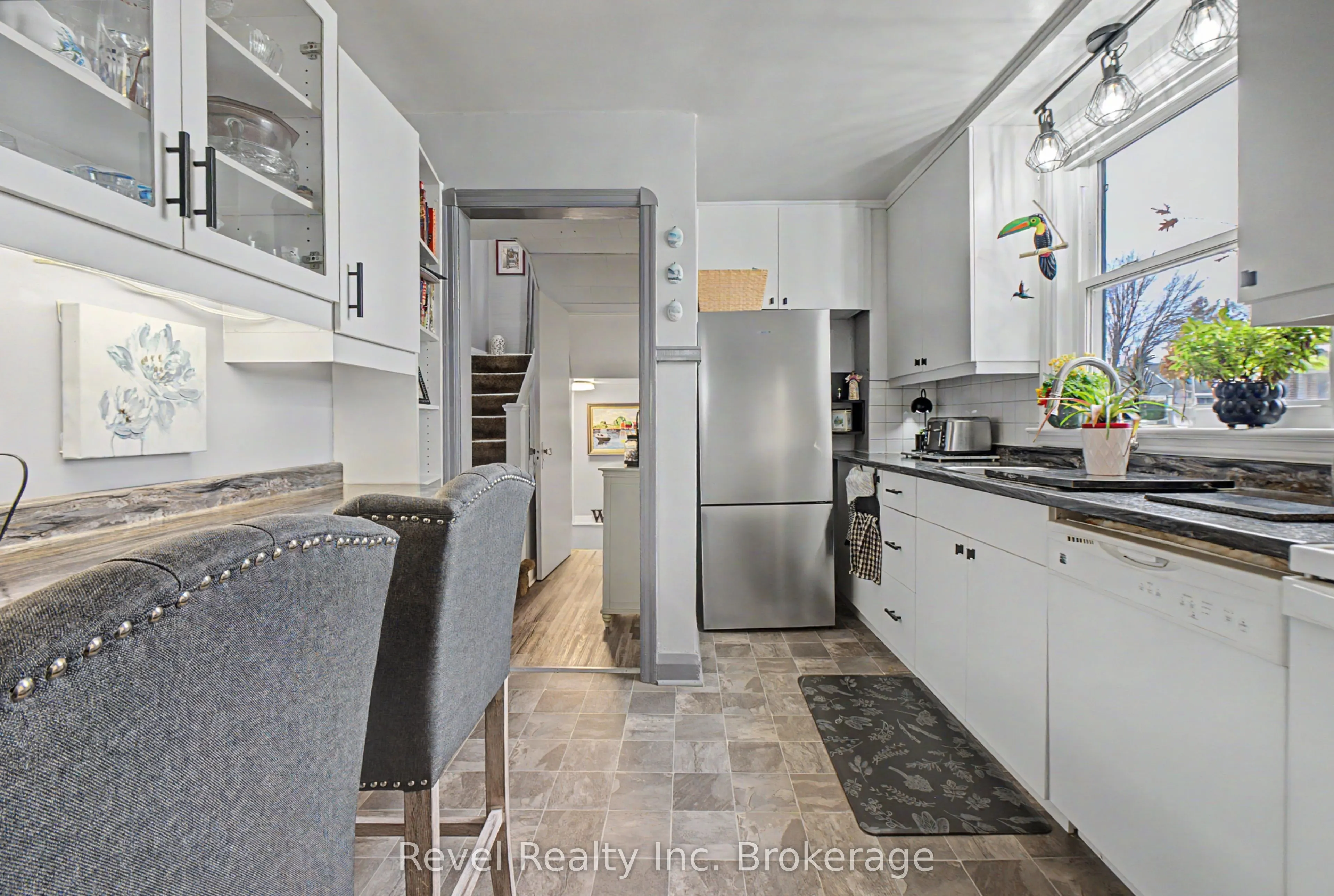2043 Drew Street