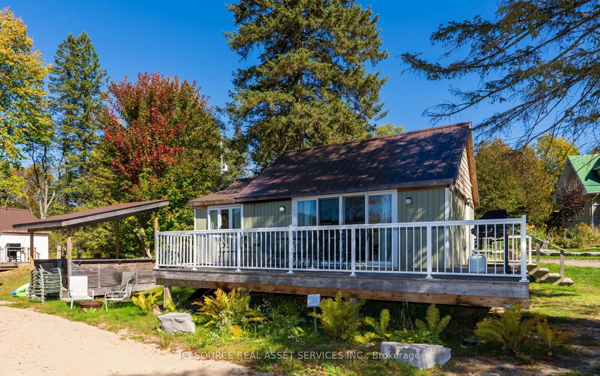 3 Woodland Lane