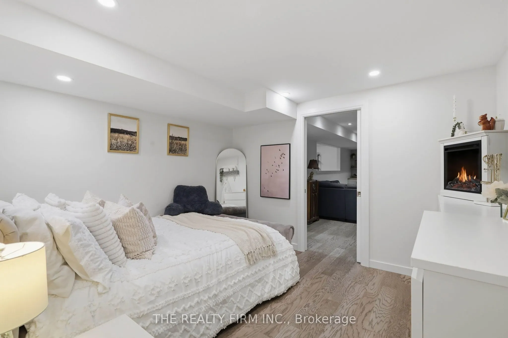 108 Downing Crescent