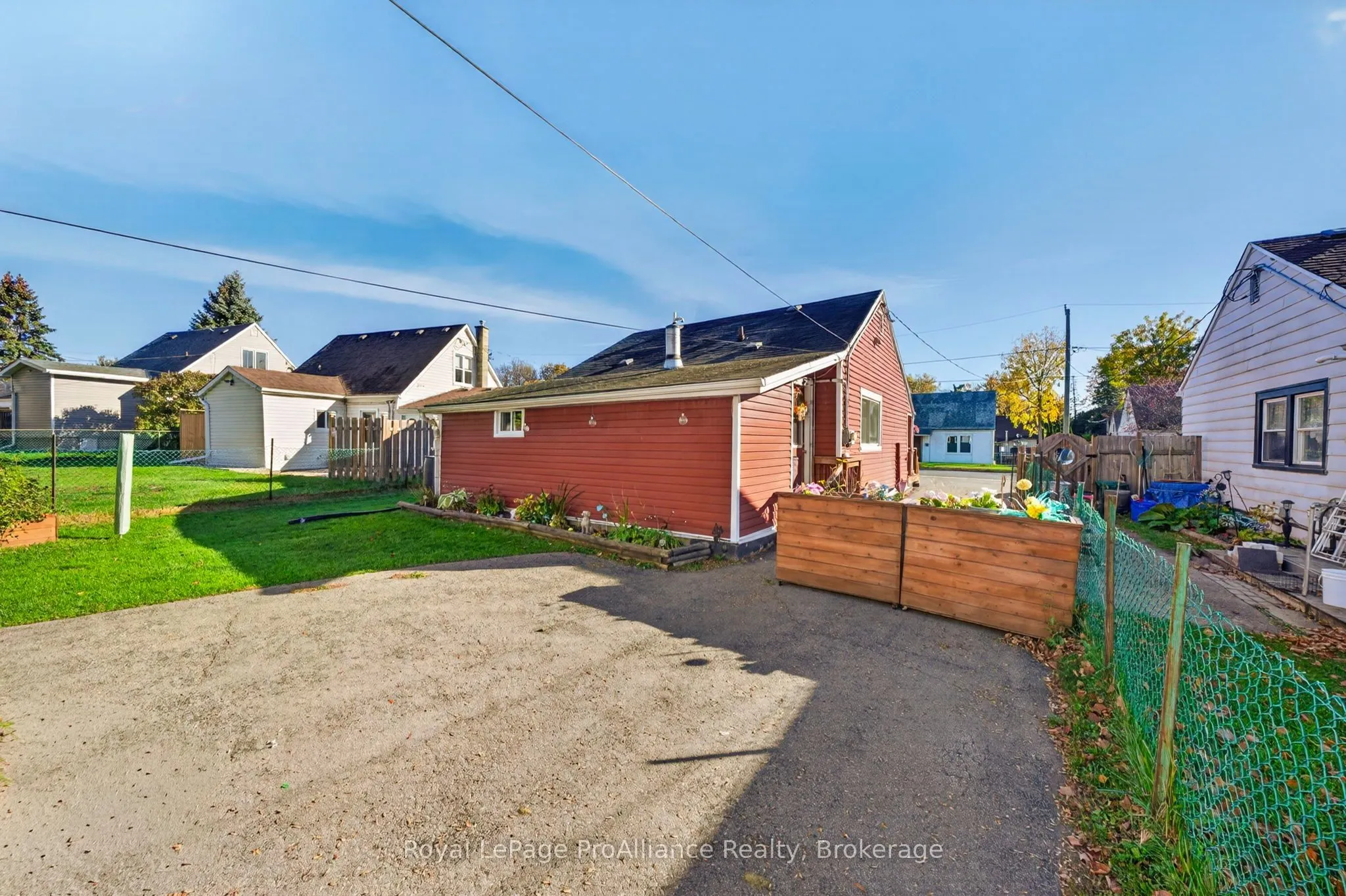 12 Kerr Crescent
