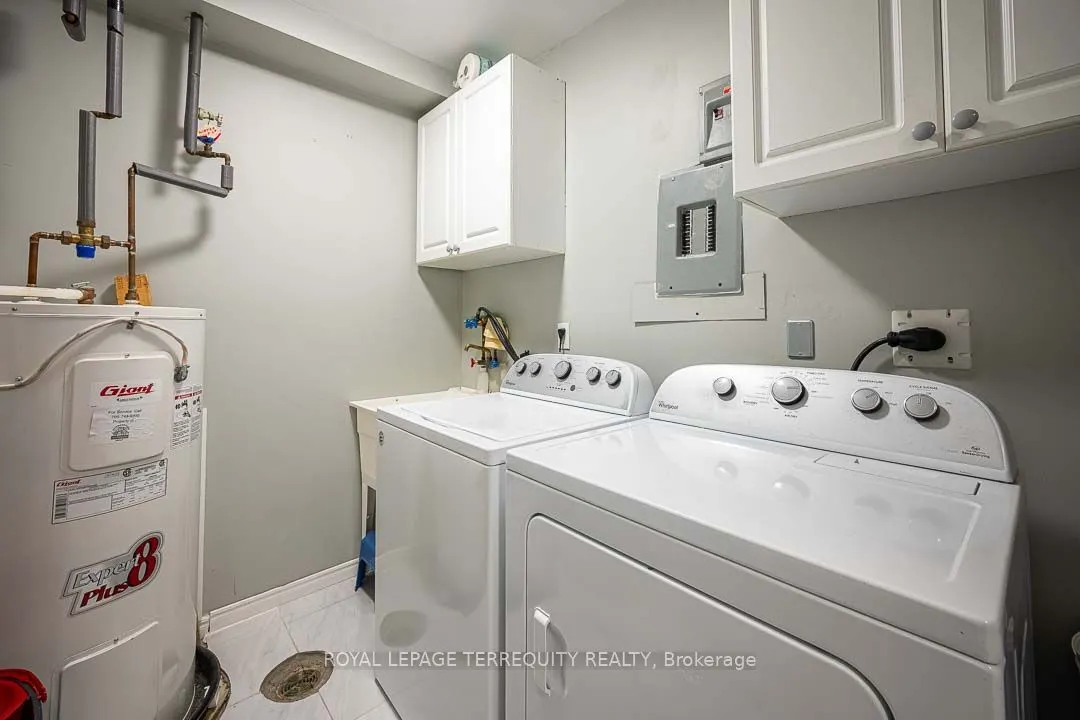 475 Parkhill Road W #211