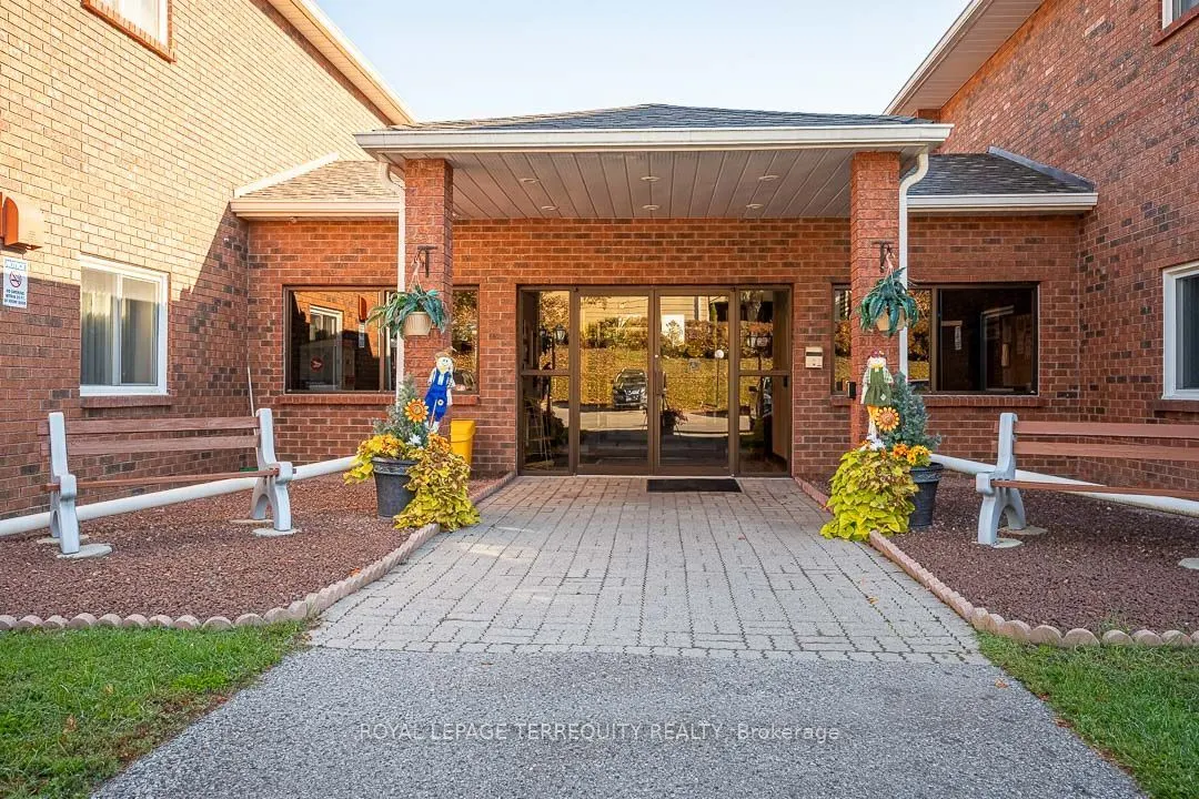475 Parkhill Road W #211