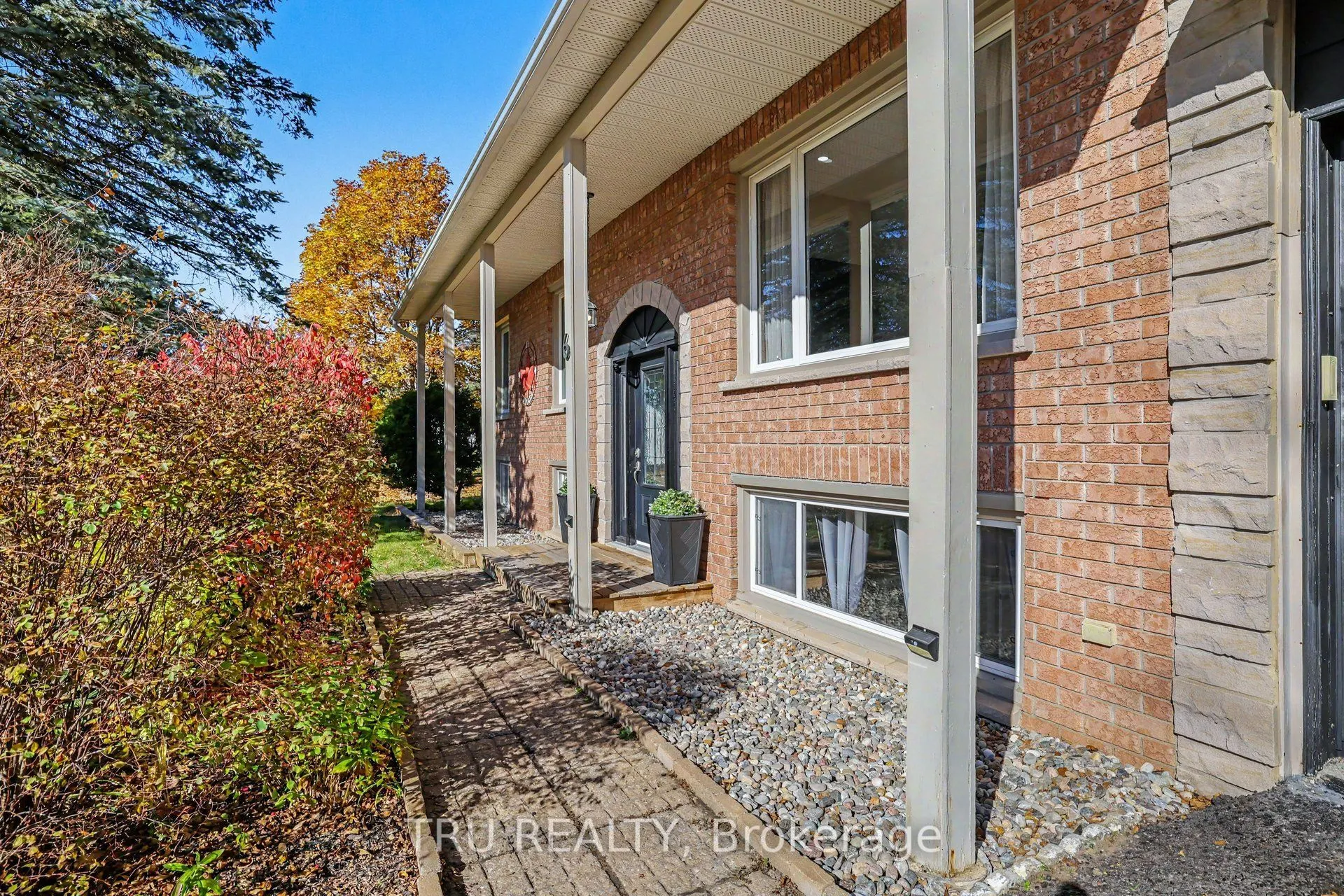 6 Oxford Heights Drive