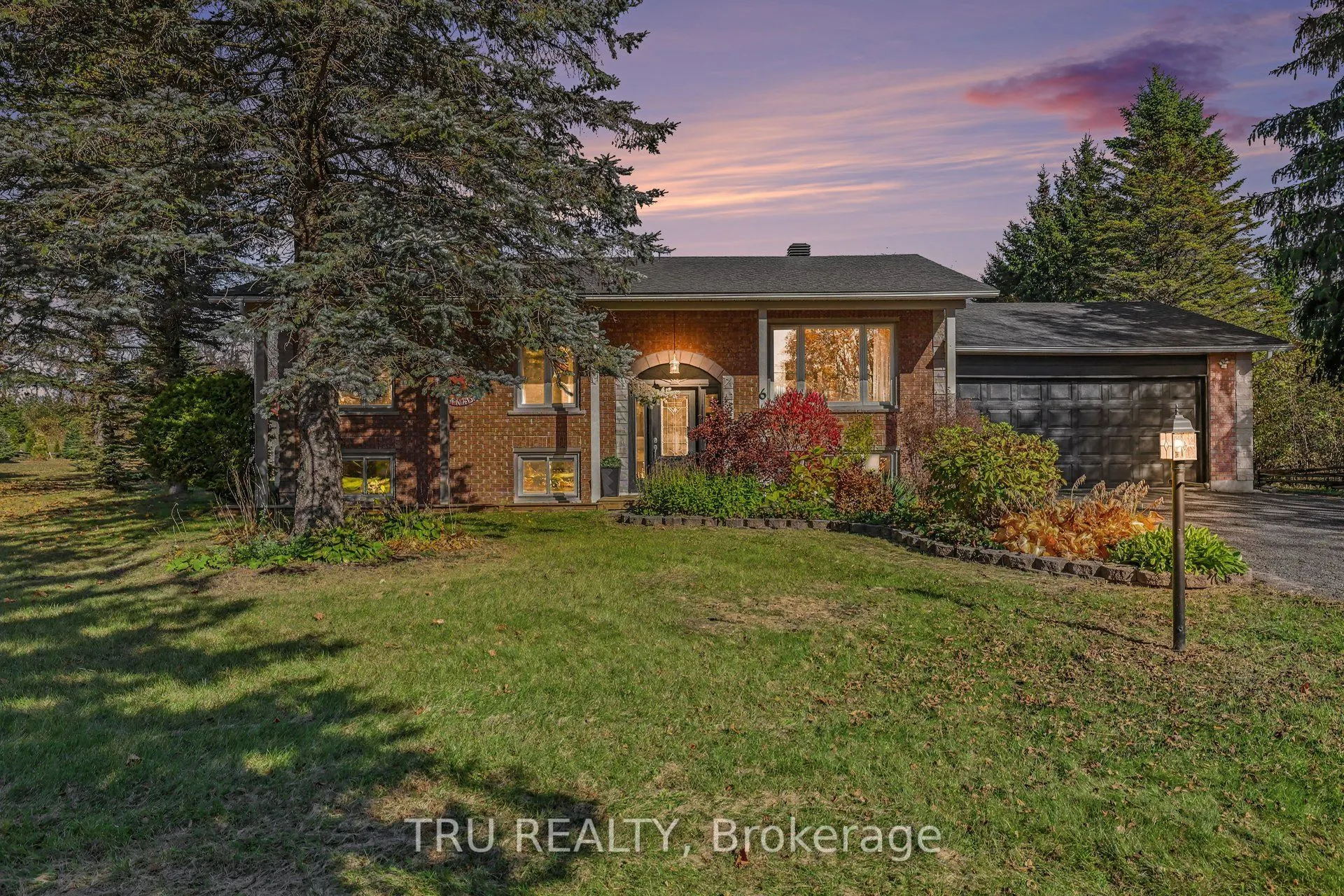 6 Oxford Heights Drive