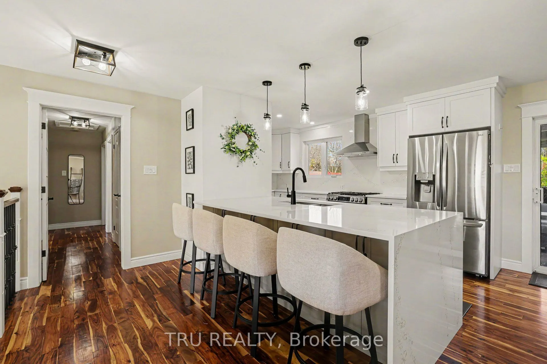 6 Oxford Heights Drive
