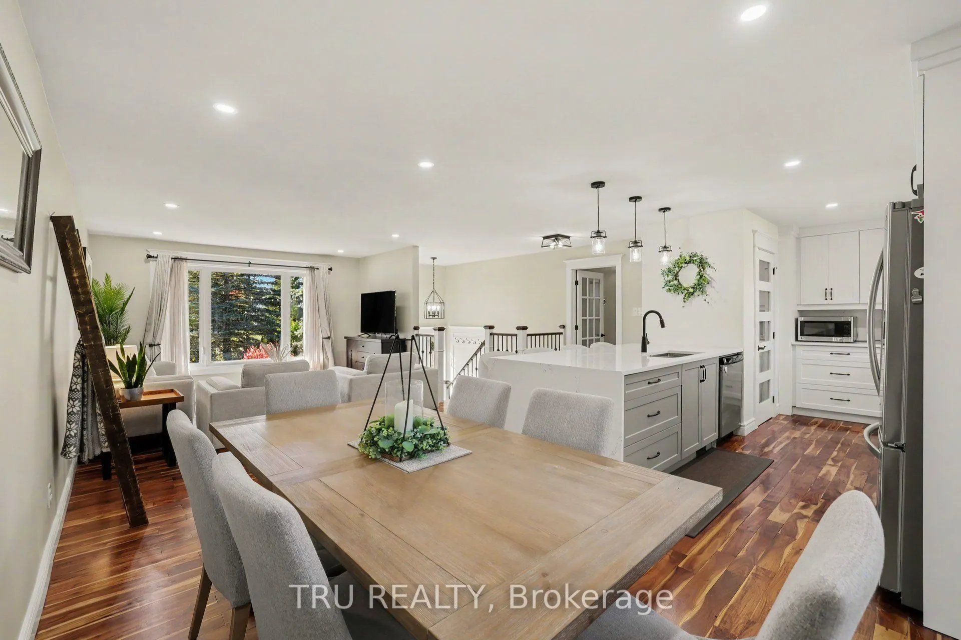 6 Oxford Heights Drive