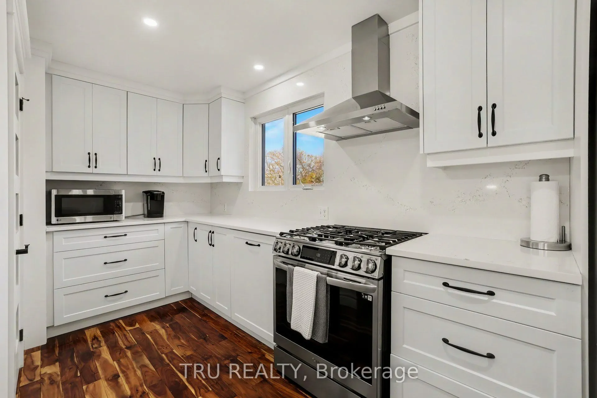 6 Oxford Heights Drive