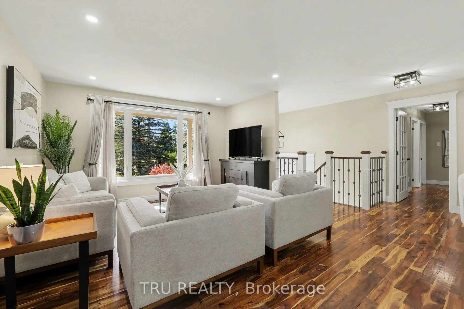 6 Oxford Heights Drive