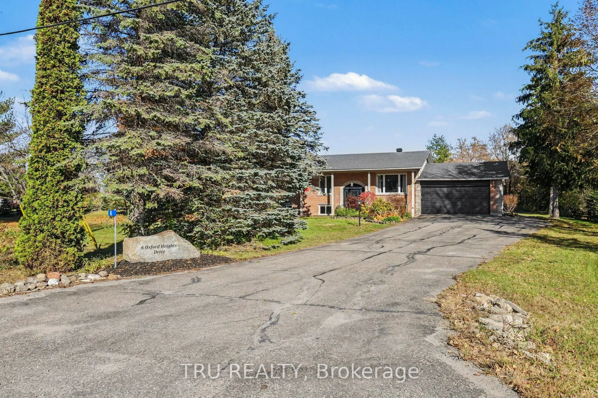 6 Oxford Heights Drive
