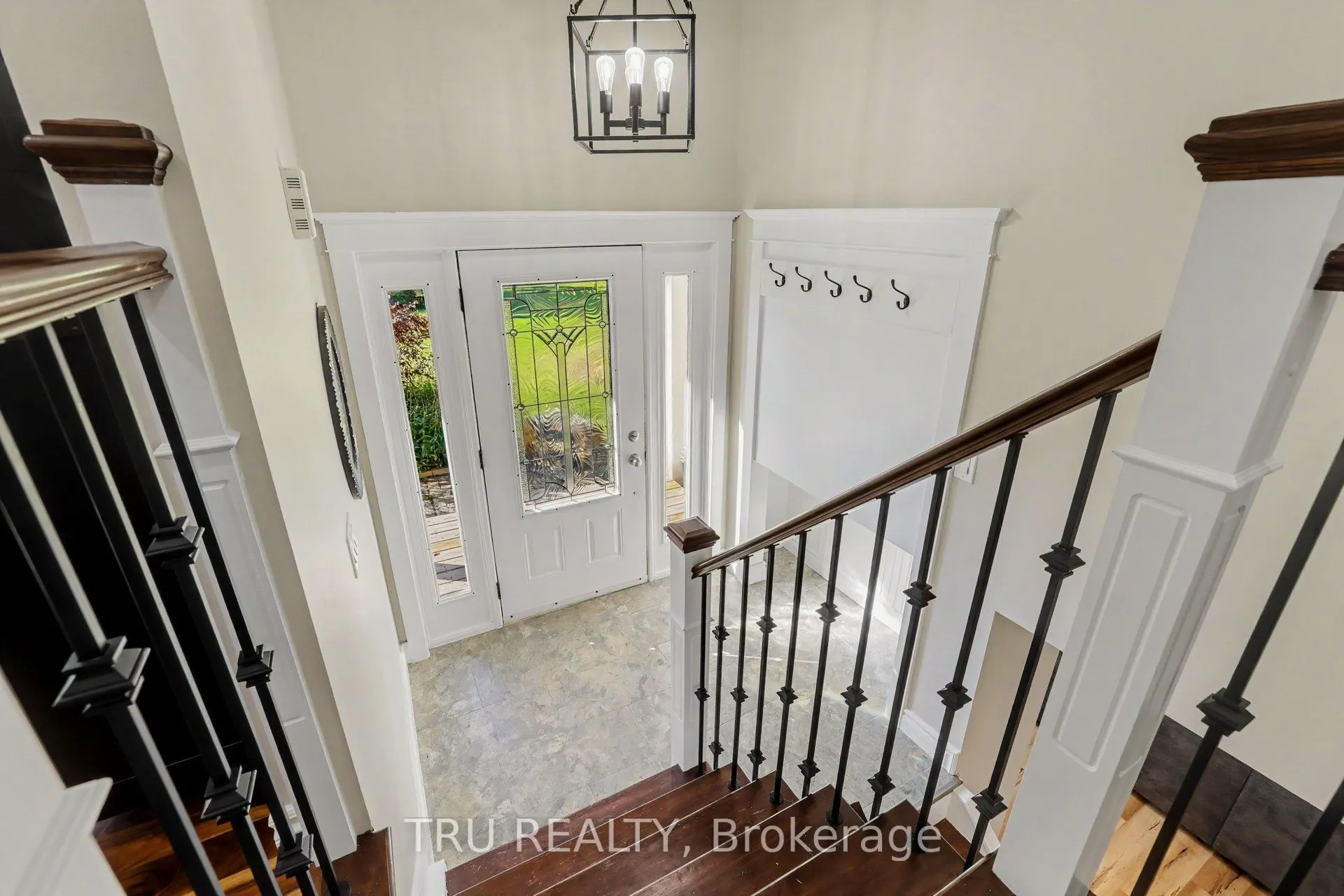 6 Oxford Heights Drive