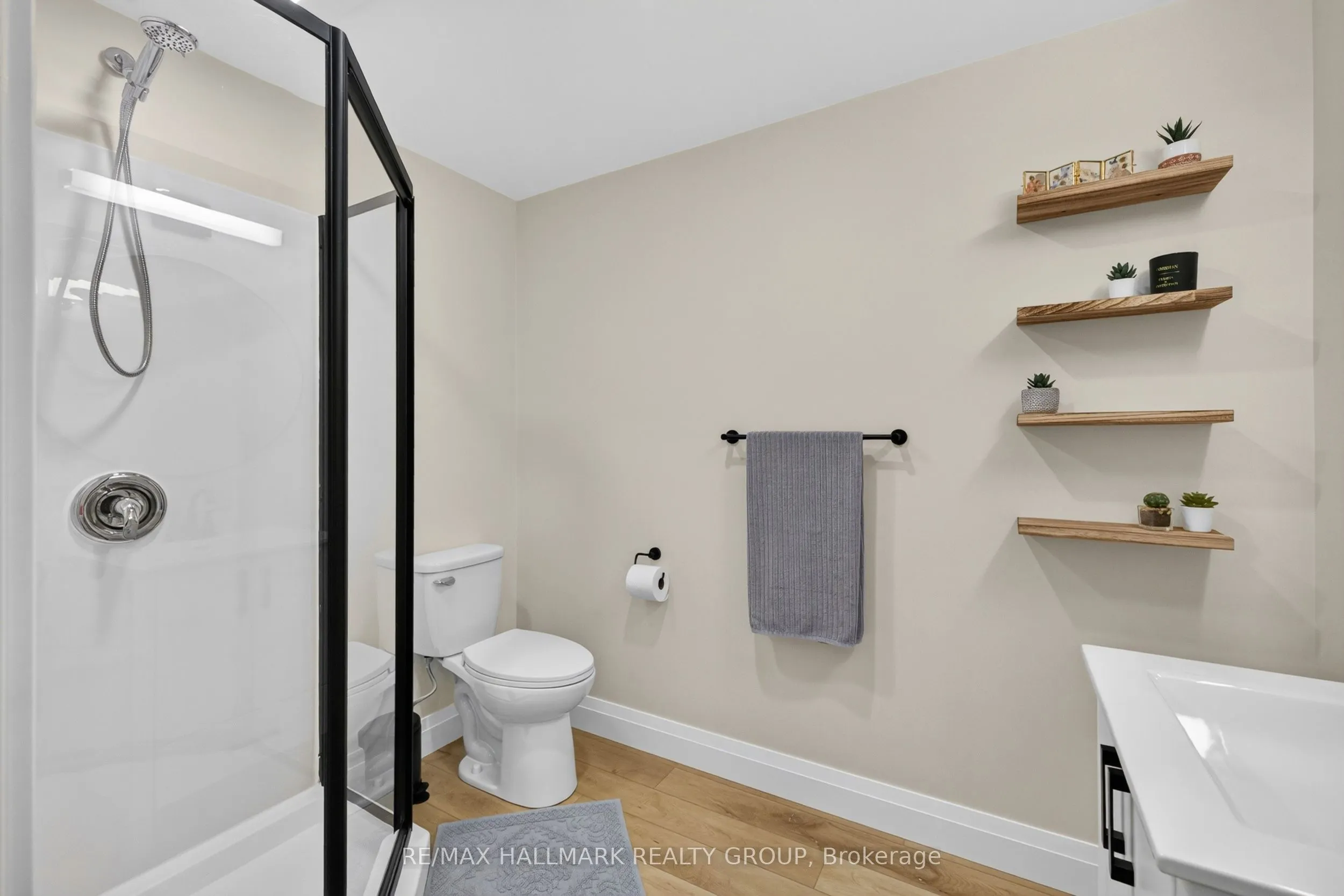 792 Mayfly Crescent