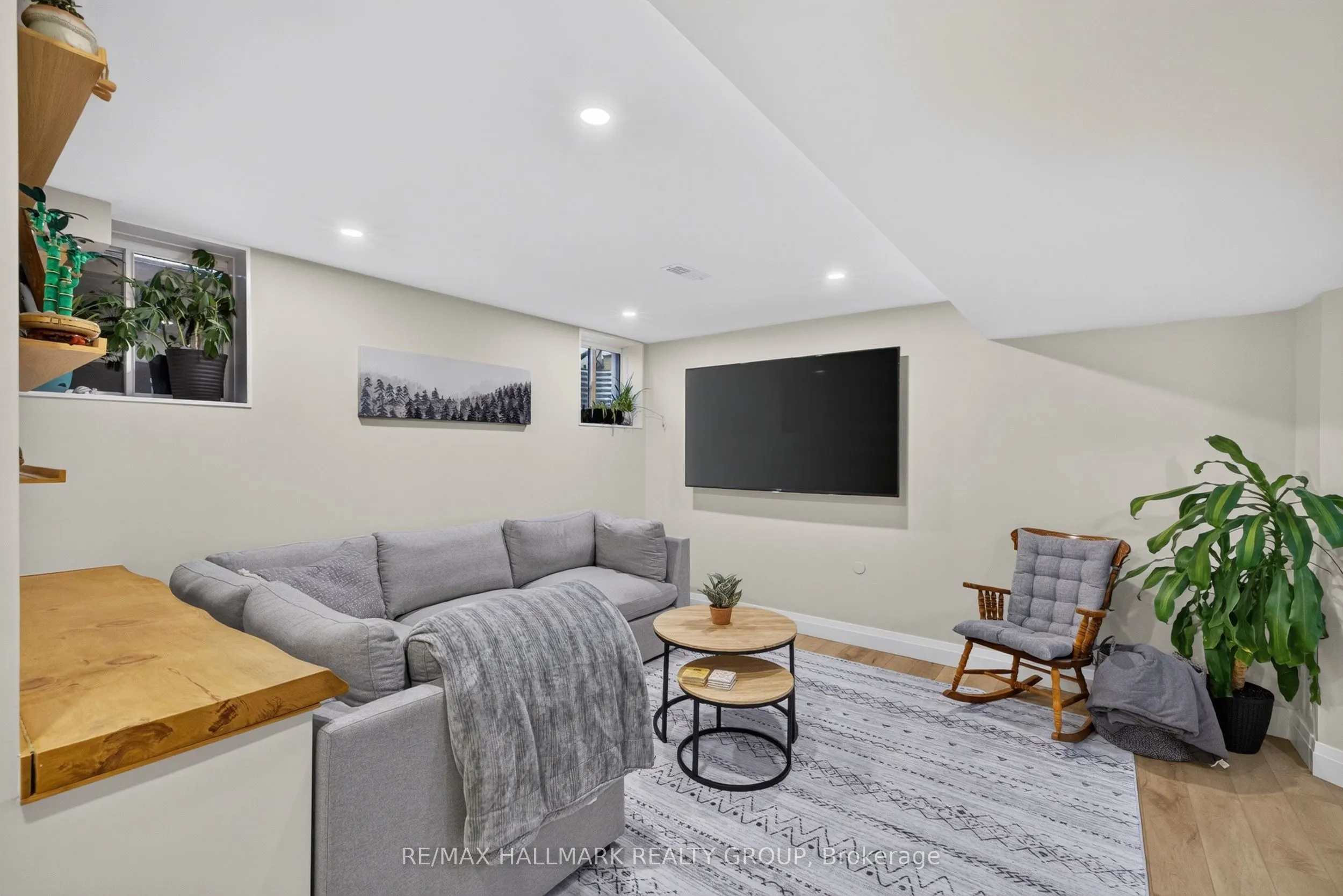 792 Mayfly Crescent