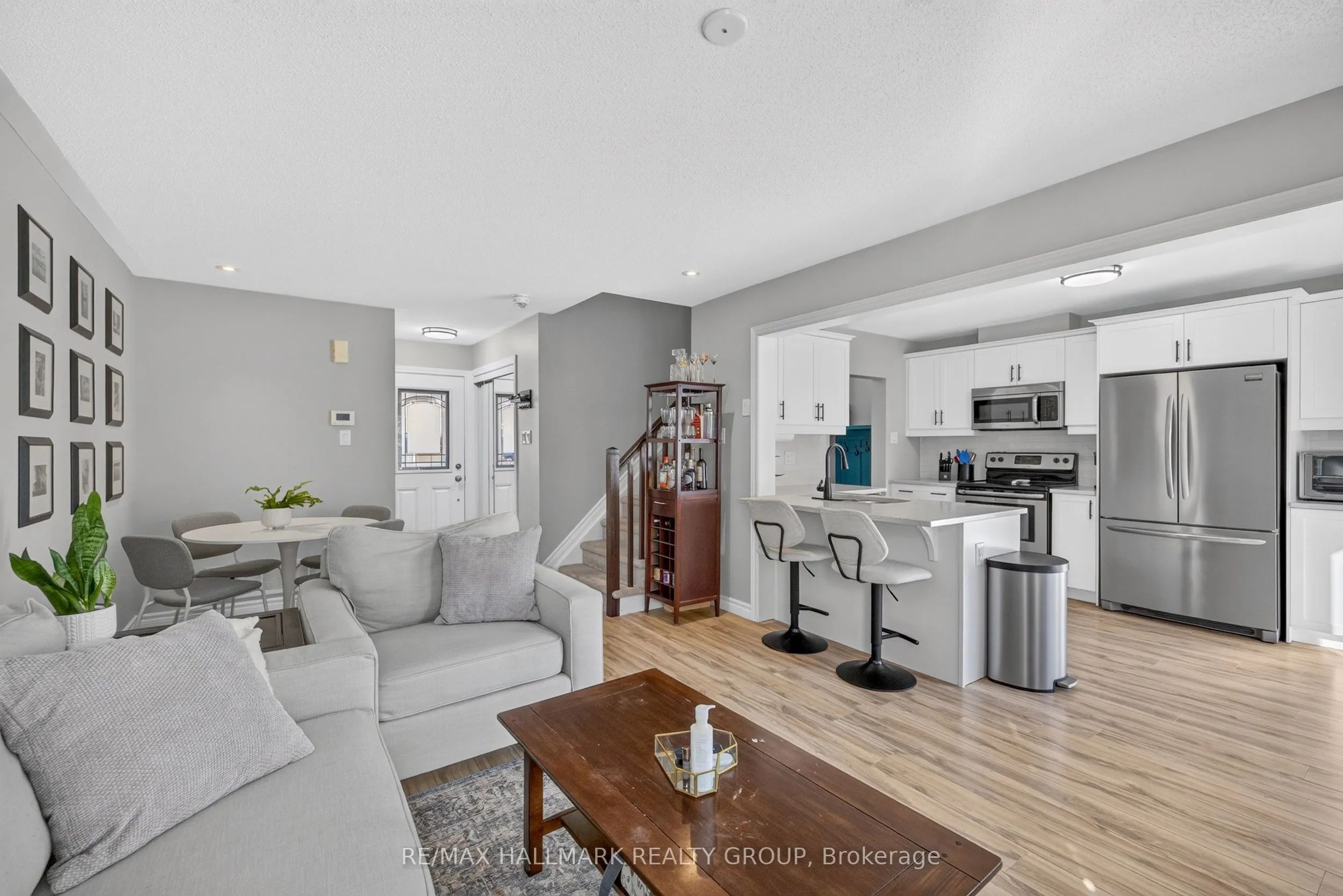 792 Mayfly Crescent