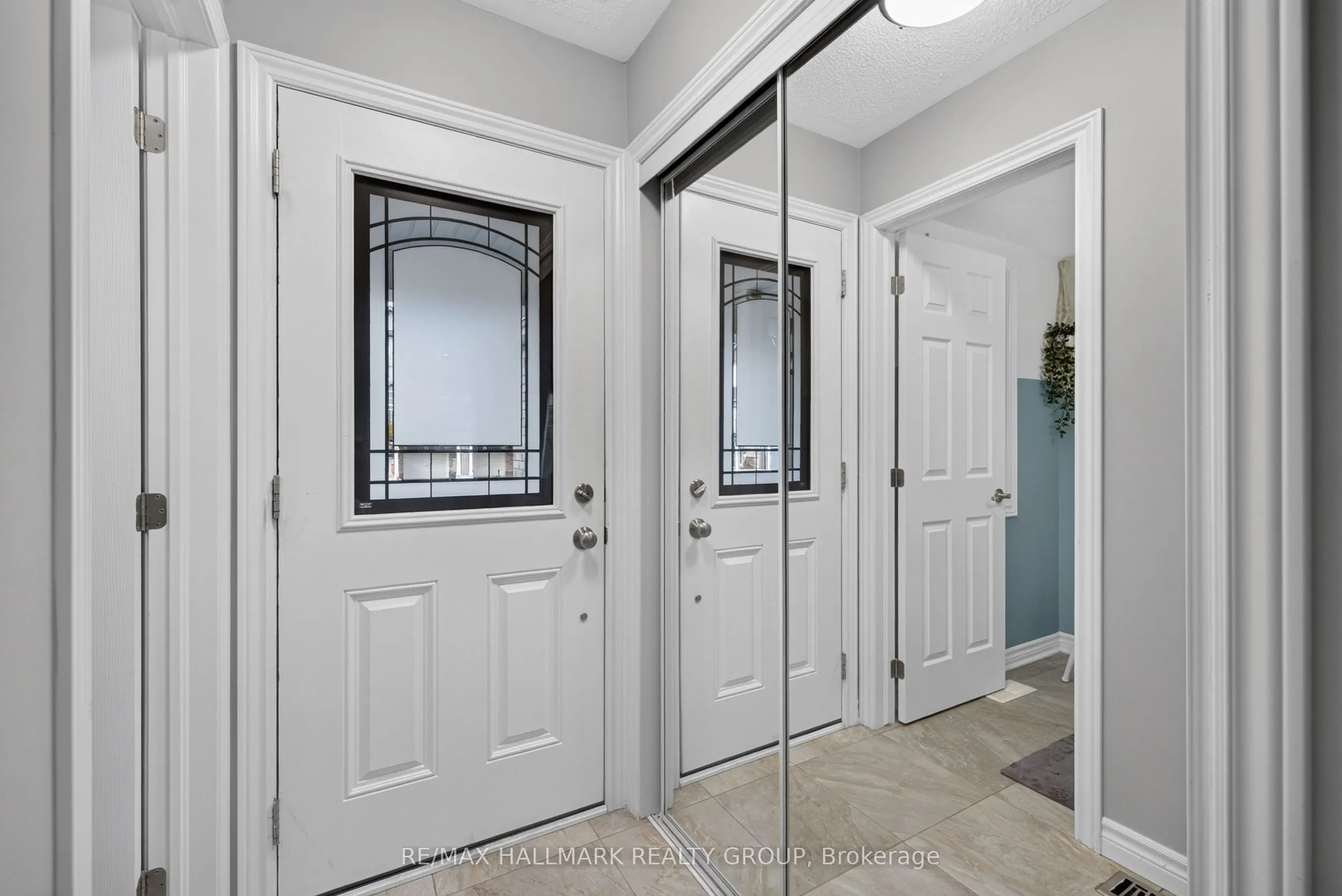792 Mayfly Crescent