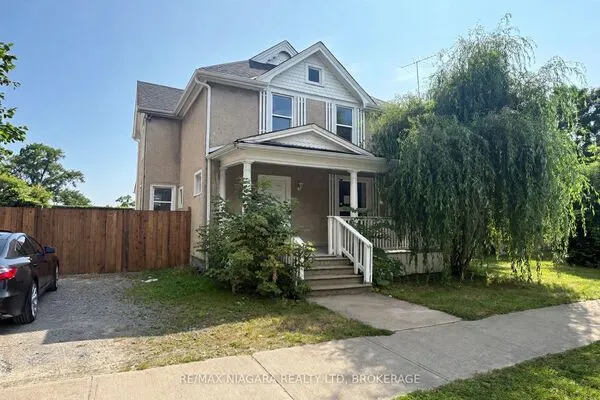 100 Queenston Street